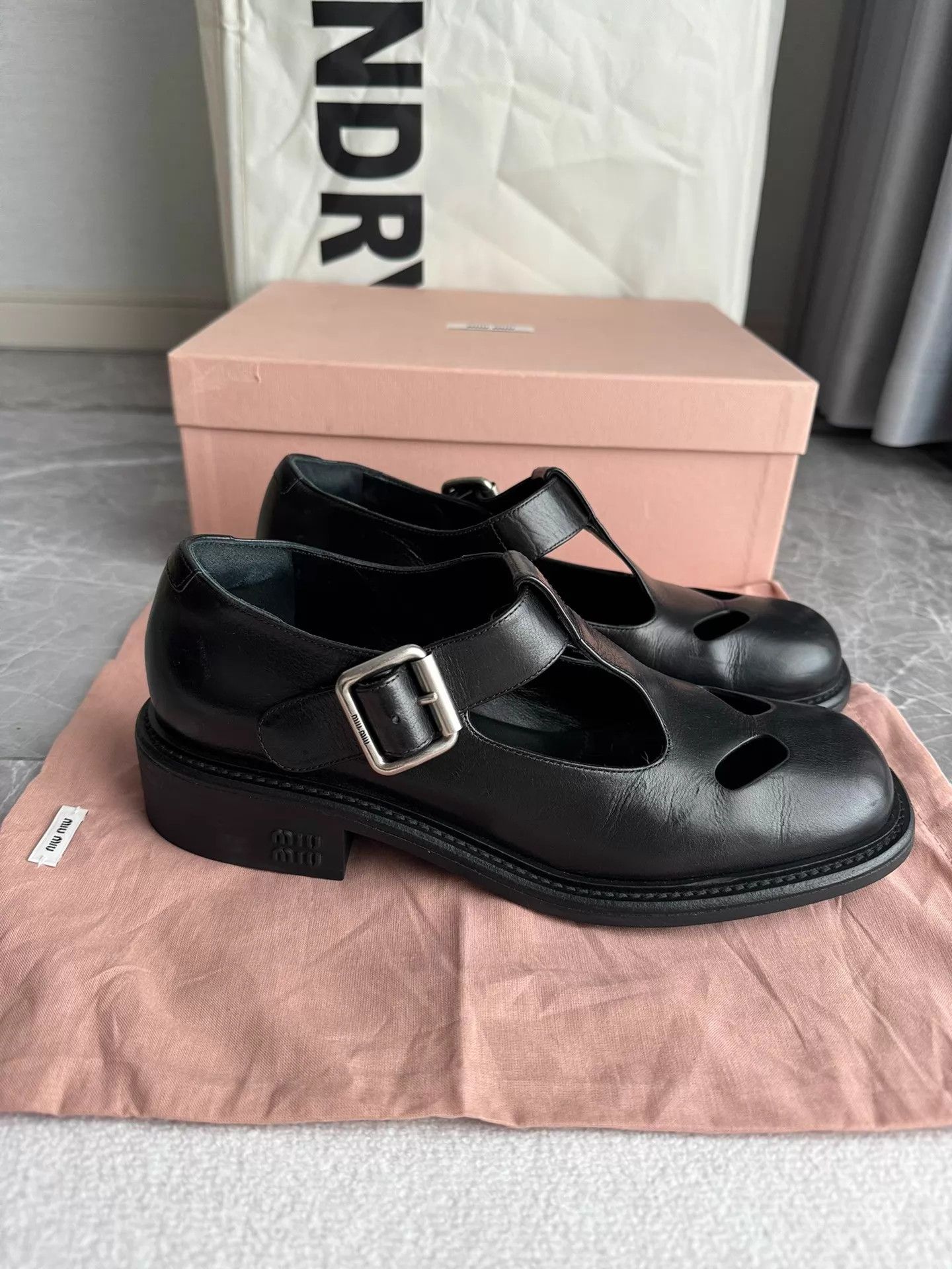 Miu Miu MIU MIU Black Leather Buckle T-strap Mary Jane 38 Size US 7.5 / IT 37.5 - 3 Thumbnail