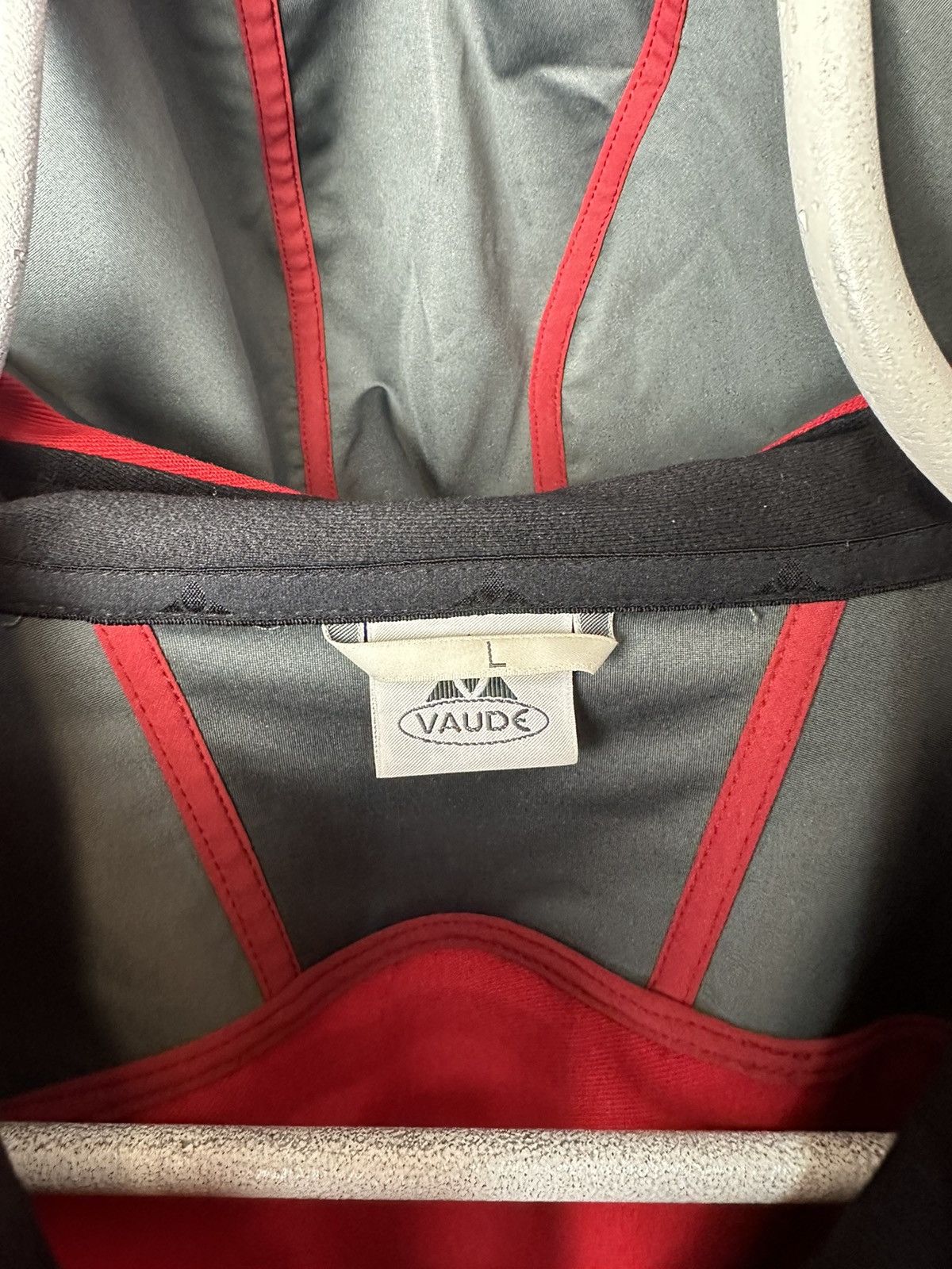 Other Vaude Outdoor Techwear Windproof Light Jacket Size L Size US L / EU 52-54 / 3 - 7 Thumbnail