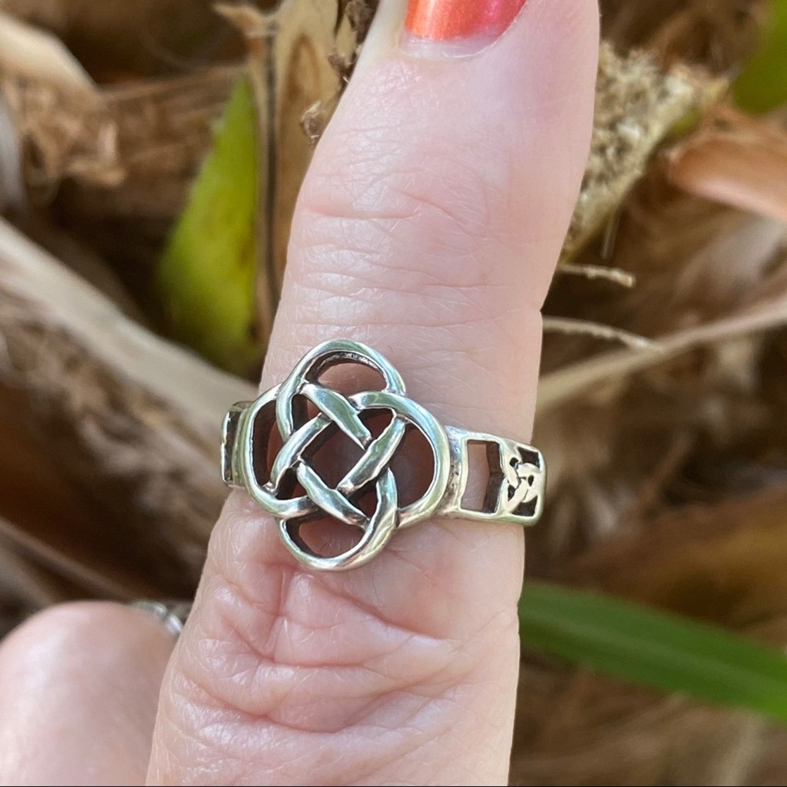 The Unbranded Brand Sterling Silver Celtic Knot Ring Size 7 Size ONE SIZE - 7 Thumbnail
