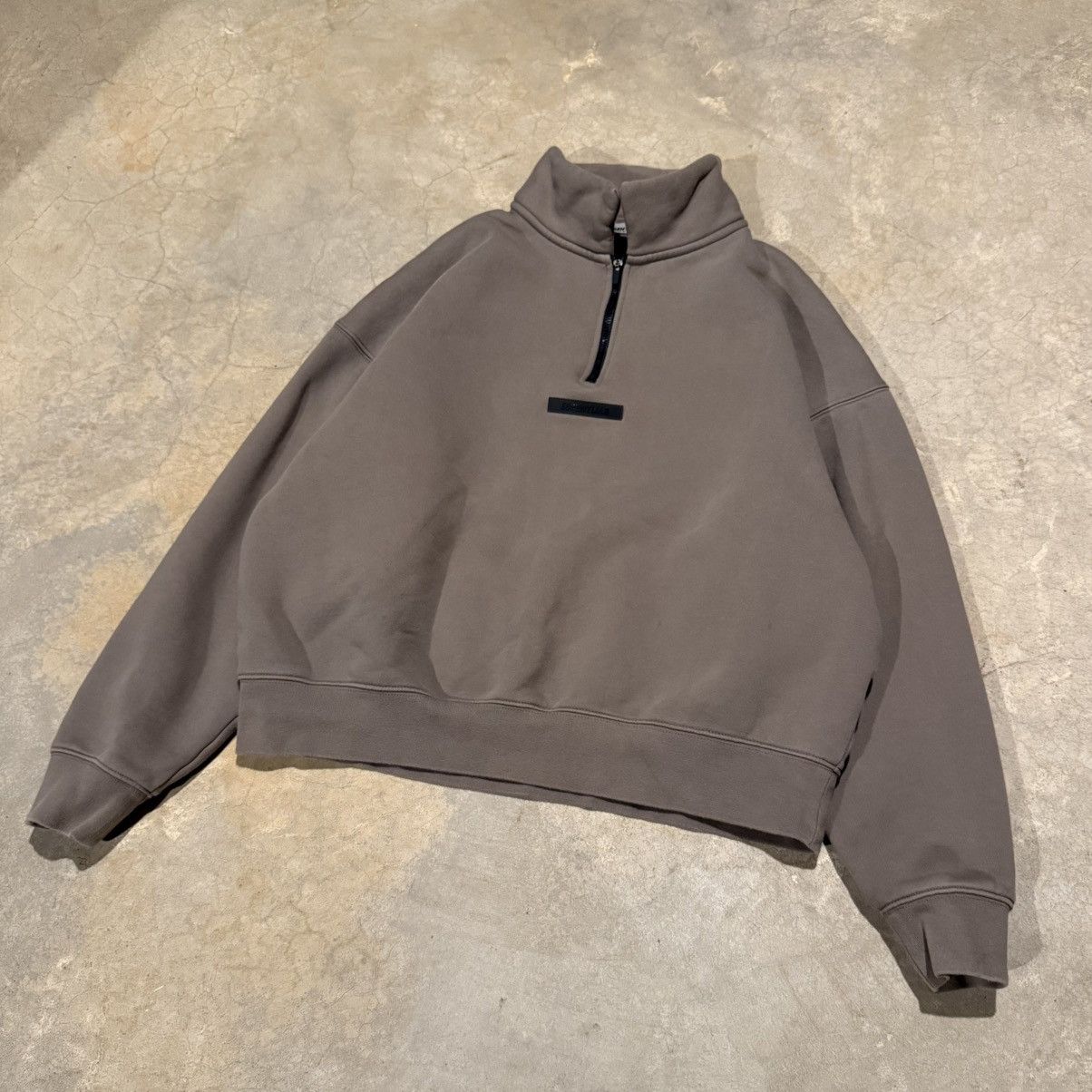 Essentials Fear of God Essentials Mockneck Half Zip Sweatshirt Taupe Size US XS / EU 42 / 0 - 2 Thumbnail
