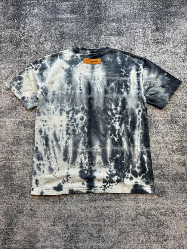 Louis Vuitton Louis Vuitton Tie-dyed monogrammed short sleeve Size US L / EU 52-54 / 3 - 2 Thumbnail
