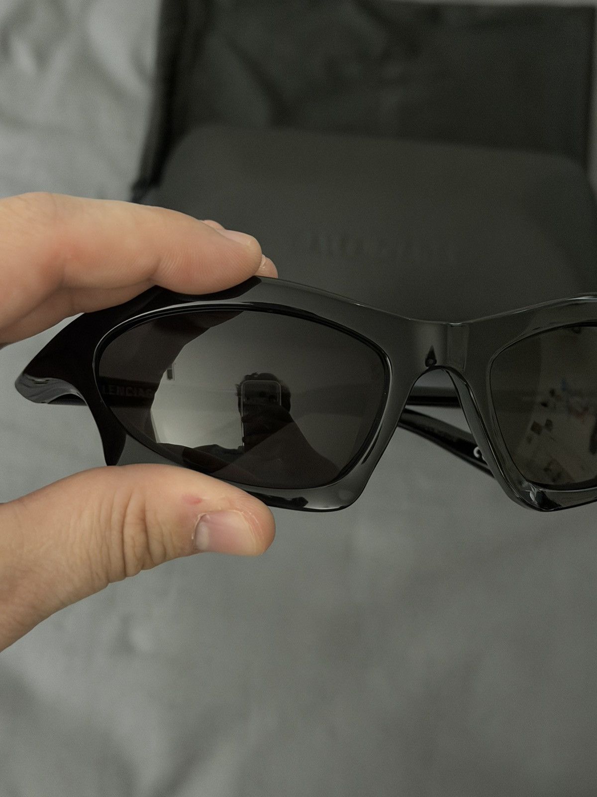 Balenciaga Balenciaga Bat Rectangle Sunglasses Size ONE SIZE - 4 Thumbnail