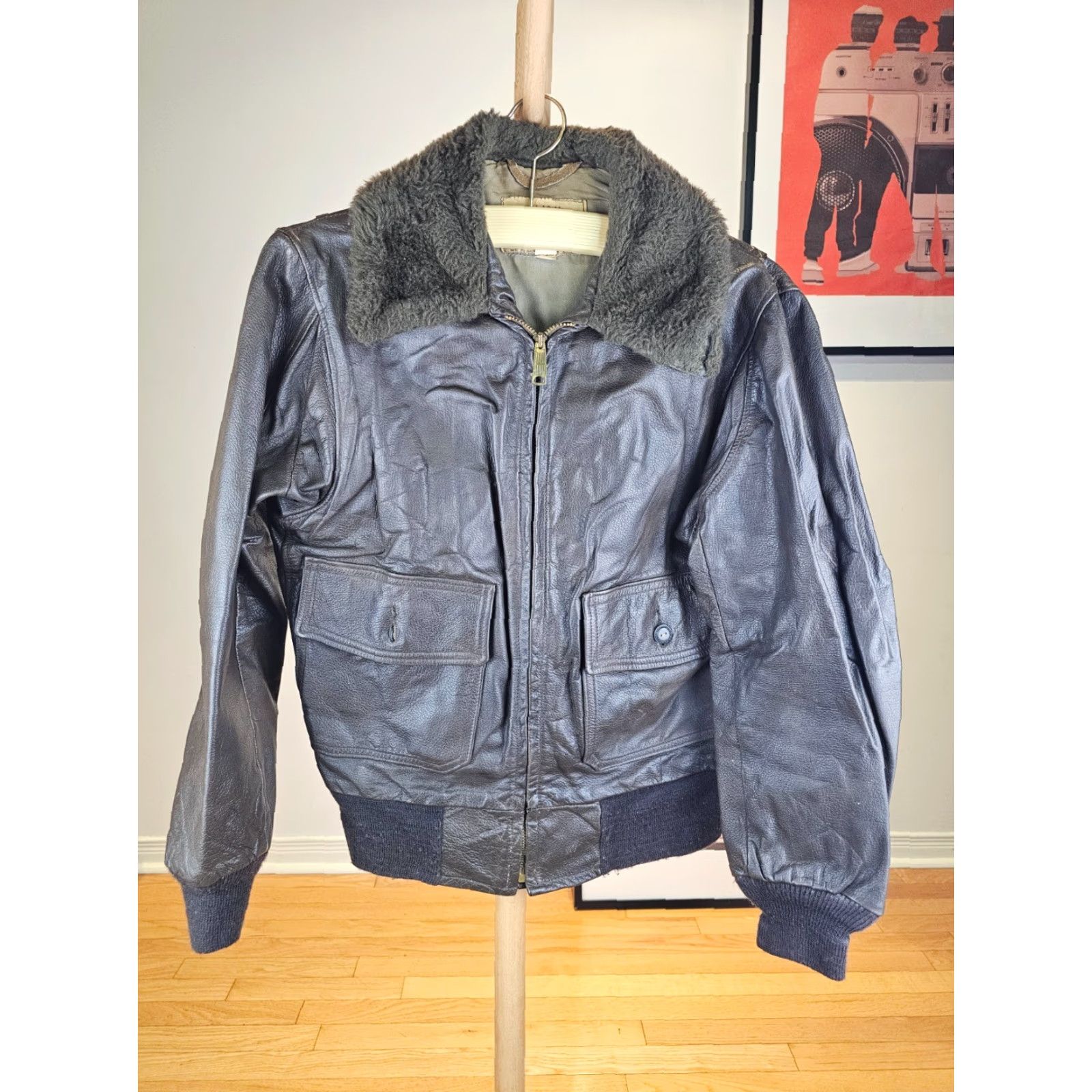 Schott VINTAGE SCHOTT G-1 FLIGHT BOMBER LEATHER JACKET SZ 36 Men Brown 70s 26" Top to Bottom 21" Chest 24" Shoulder to Cuff 17" Cross Shoulder Size US XXS / EU 40 - 2 Thumbnail