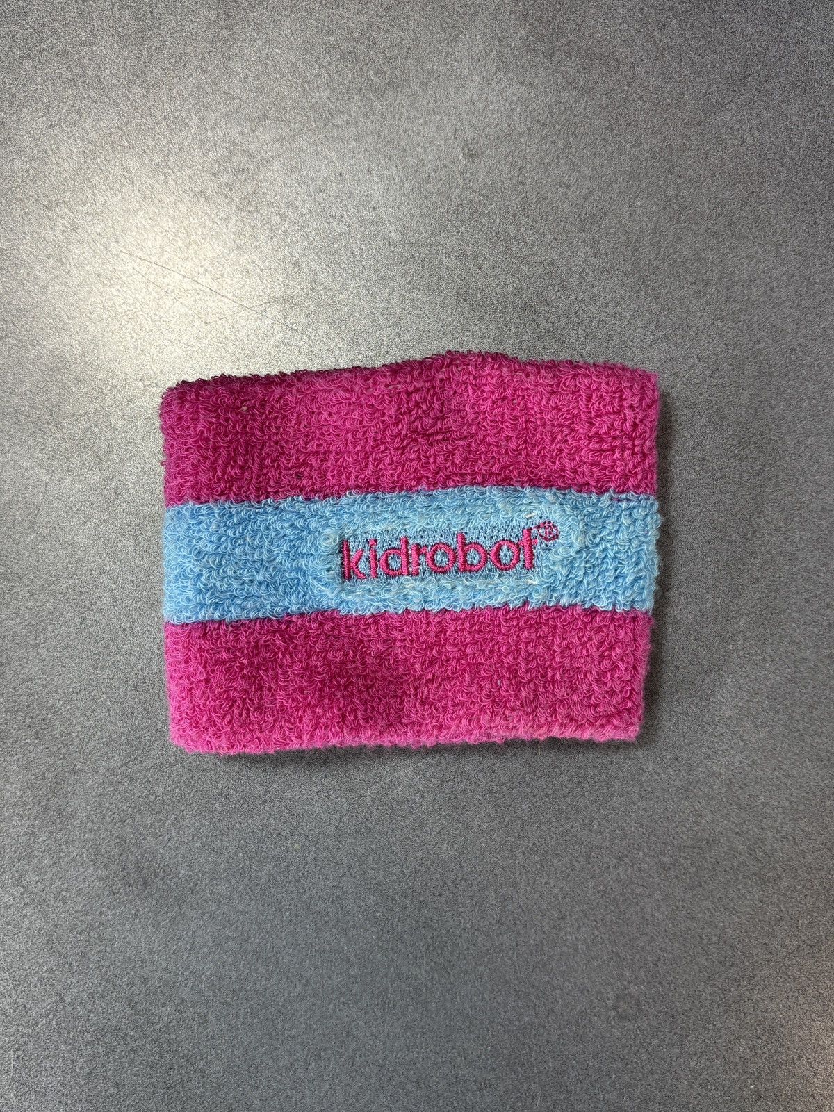 Kid Robot 2004 Kid Robot Wristband Terry Cloth Sport Tennis Sweat Band Size ONE SIZE - 7 Thumbnail