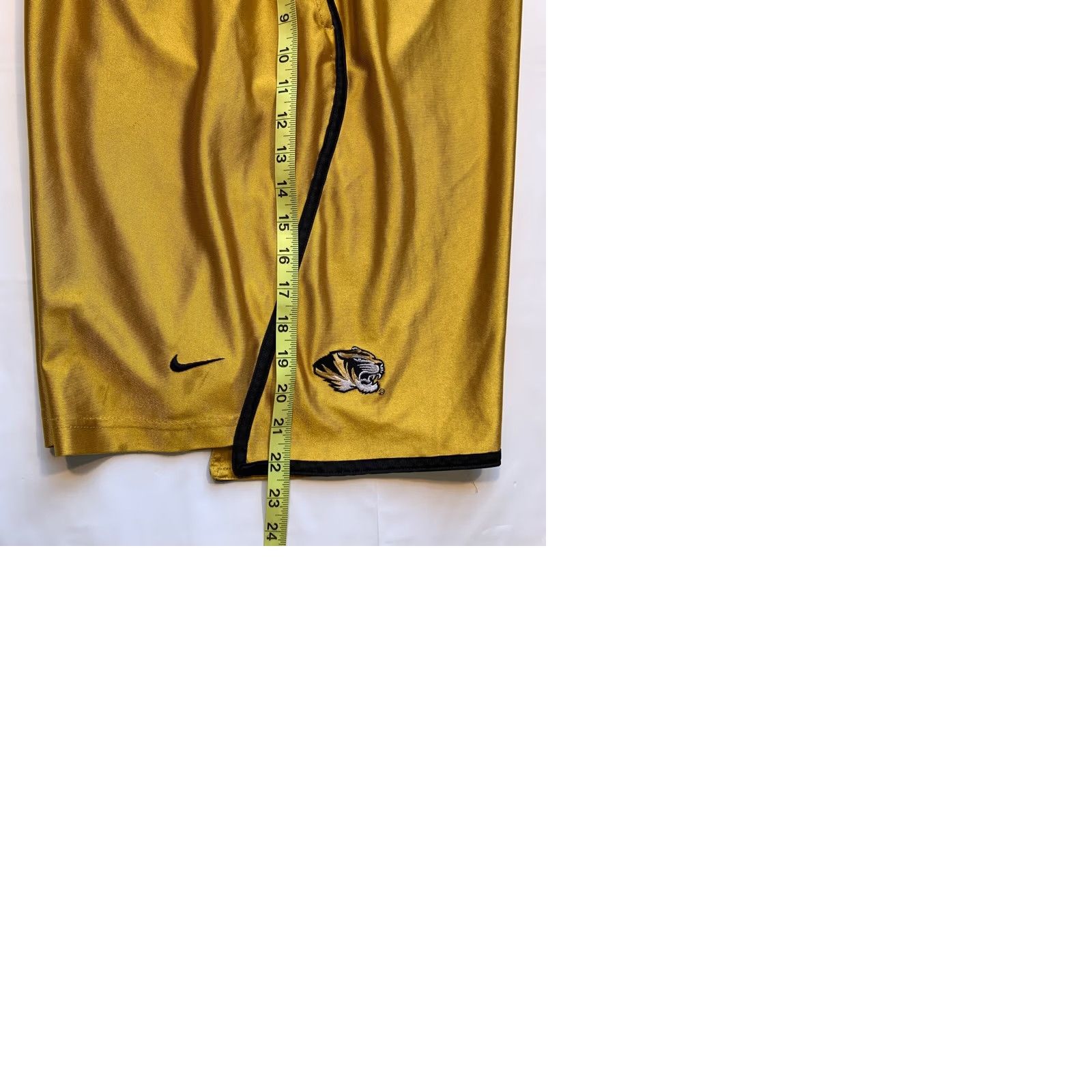 Nike Nike Team Missouri Tigers Basketball Shorts Mens M Yellow Swoosh Athletic/Team | Mens | M | Yellow Size US 31 - 9 Thumbnail