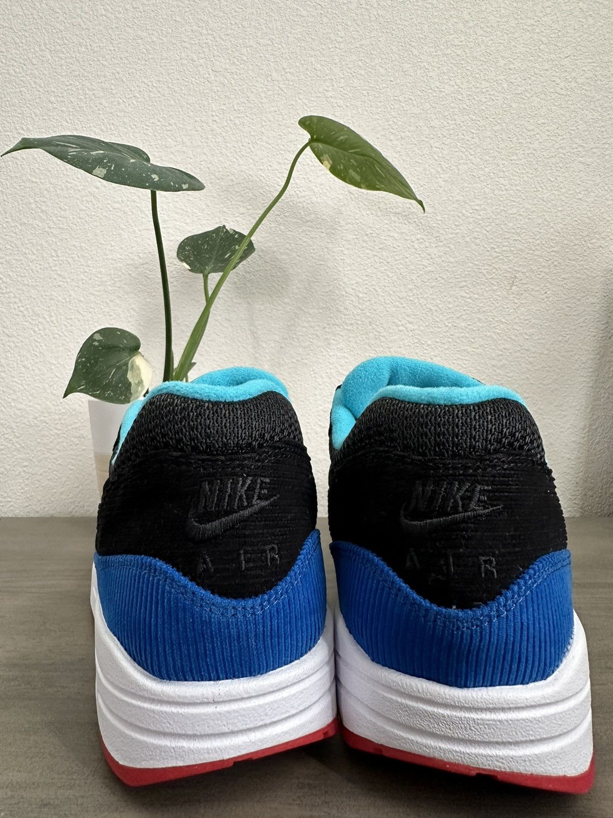 Nike Nike Air Max 1 Ultramarine Air Huarache Light Corduroy 8.5 Size US 8.5 / EU 41-42 - 4 Thumbnail