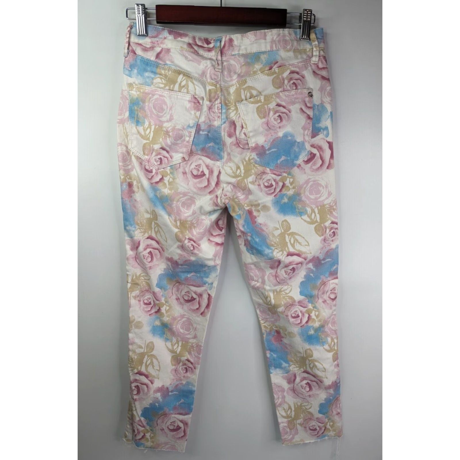 Guess G by Guess Jeans White Blue Pink Rose Floral High Rise Skinny Raw Hem Size 27 Size 27" / US 4 / IT 40 - 4 Thumbnail