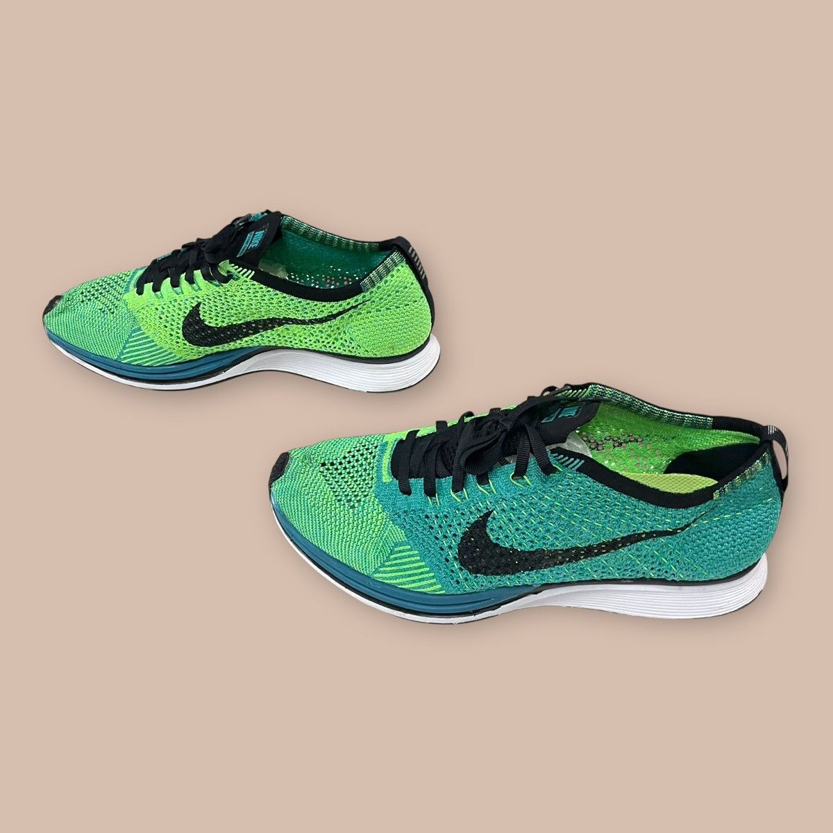 Nike Nike Flyknit Racer "Sport Turquoise" Size US 9.5 / EU 42-43 - 2 Thumbnail