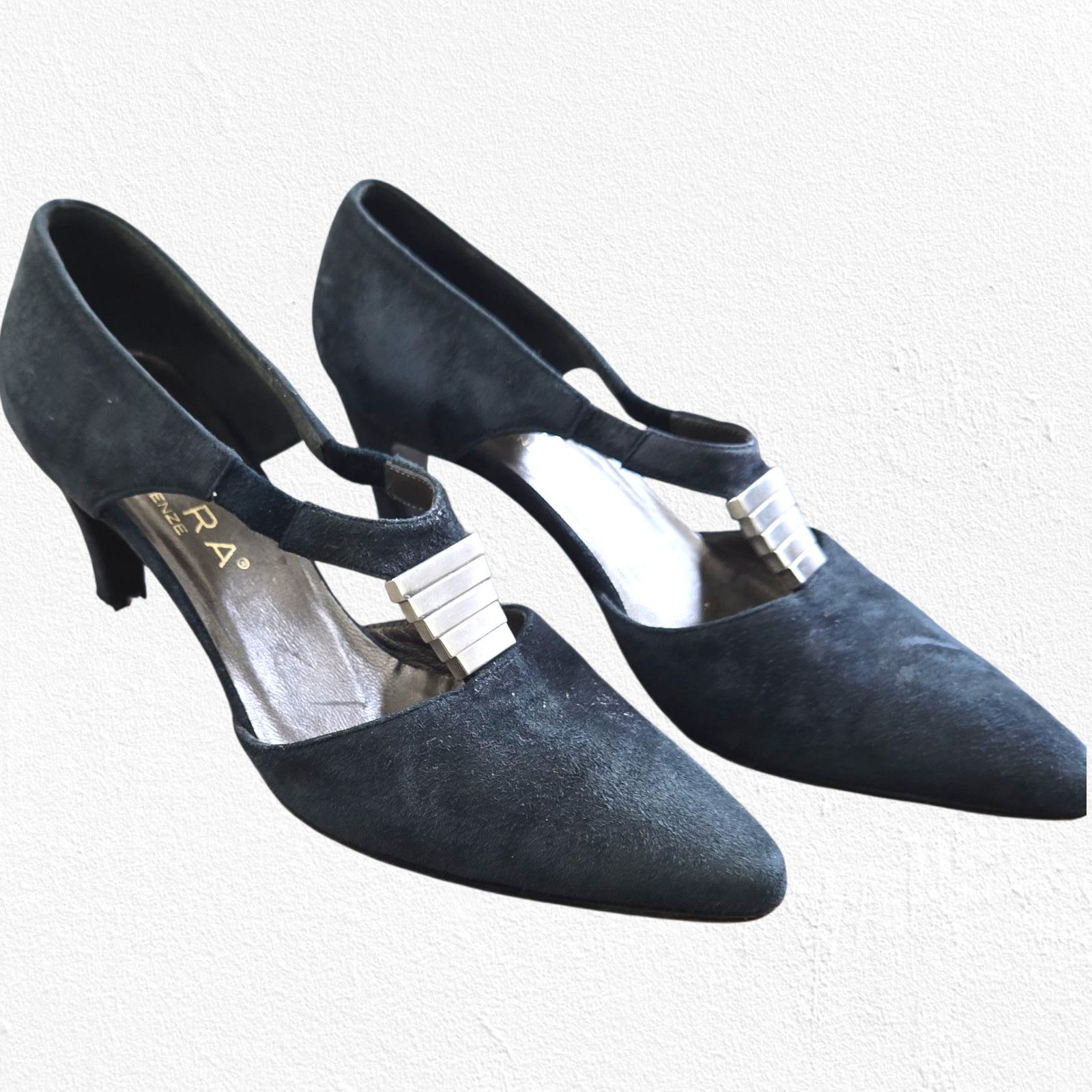 Vintage 80s Italian Navy Suede Heels Size 36 Size US 6 / IT 36 - 2 Thumbnail