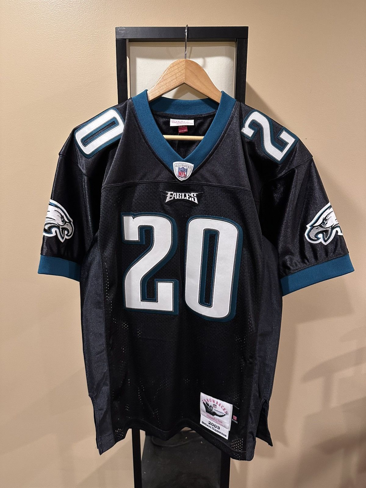 Mitchell Ness NFL Philadelphia Eagles Brian Dawkins Jersey