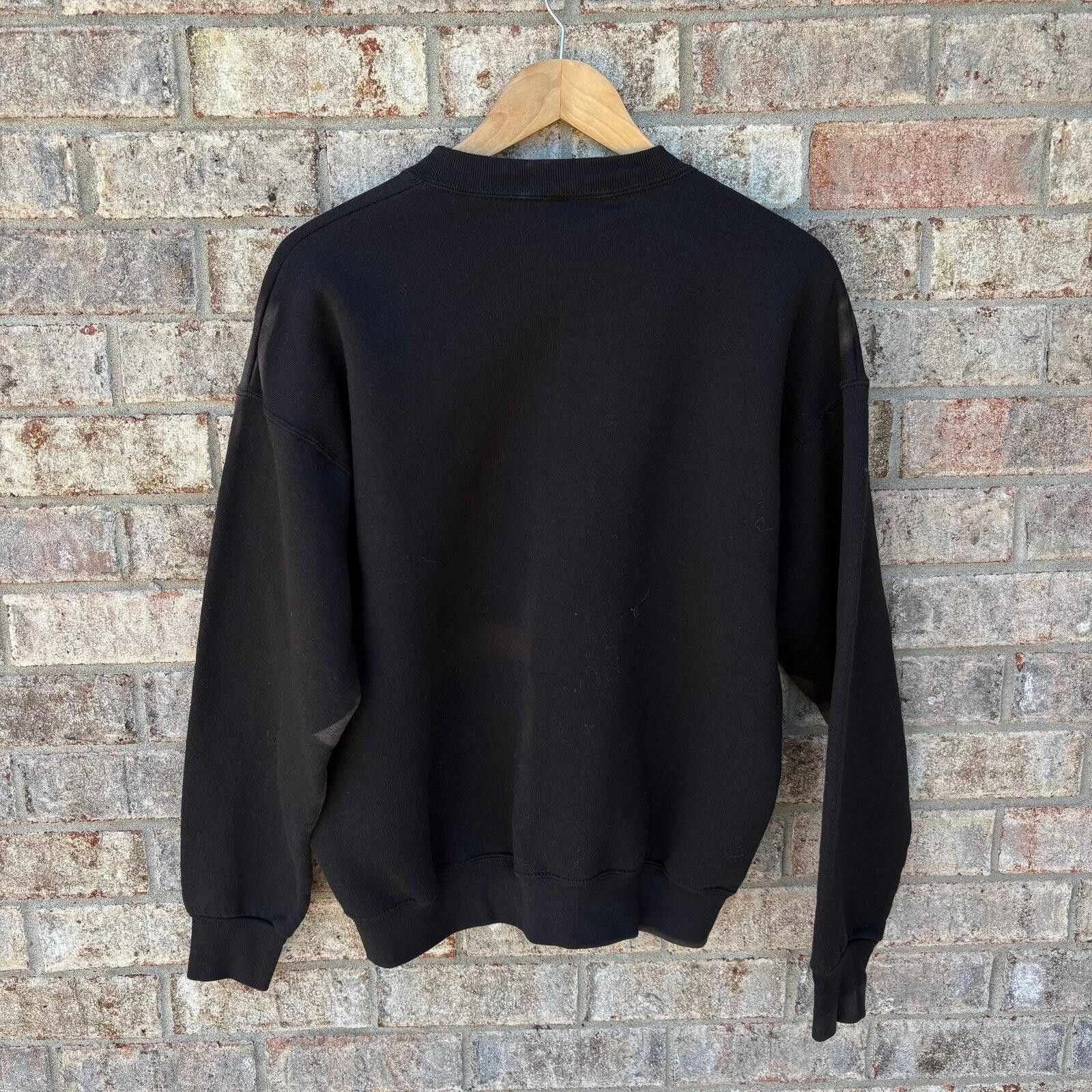 Fruit Of The Loom Vintage 80s Military “Guns of Glory” Sweatshirt Size US L / EU 52-54 / 3 - 5 Thumbnail