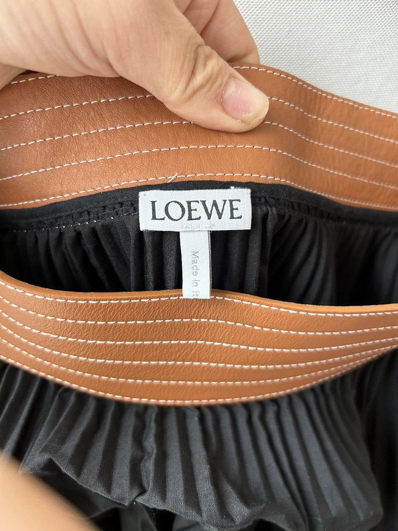 Loewe LOEWE Black pleated skirt Size 25" / US 0 / IT 36 - 4 Thumbnail