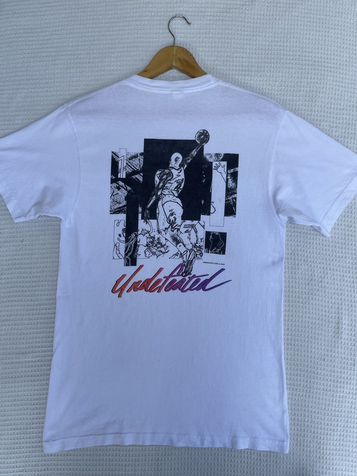 Jordan Brand × Undefeated Last Drop🔥Rare🔥Vintage Undefeated Michael Jordan T Shirt Size US M / EU 48-50 / 2 - 9 Thumbnail