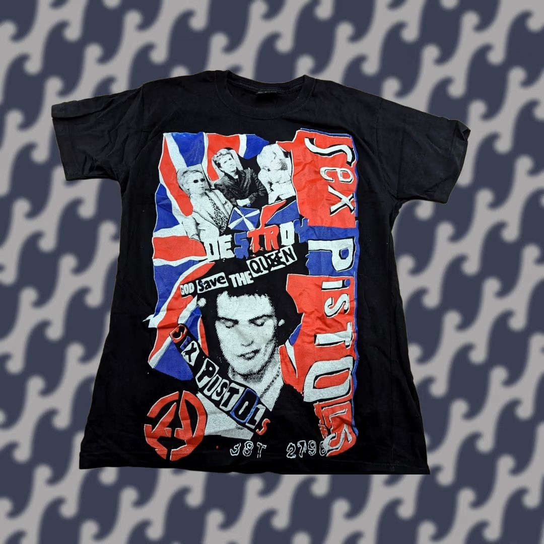 Vintage VINTAGE Stars & Stripes Sex Pistols God Save The Queen Black T-shirt Small Mens Short Sleeve Round Neck 100% cotton? Size US S / EU 44-46 / 1 - 1 Thumbnail