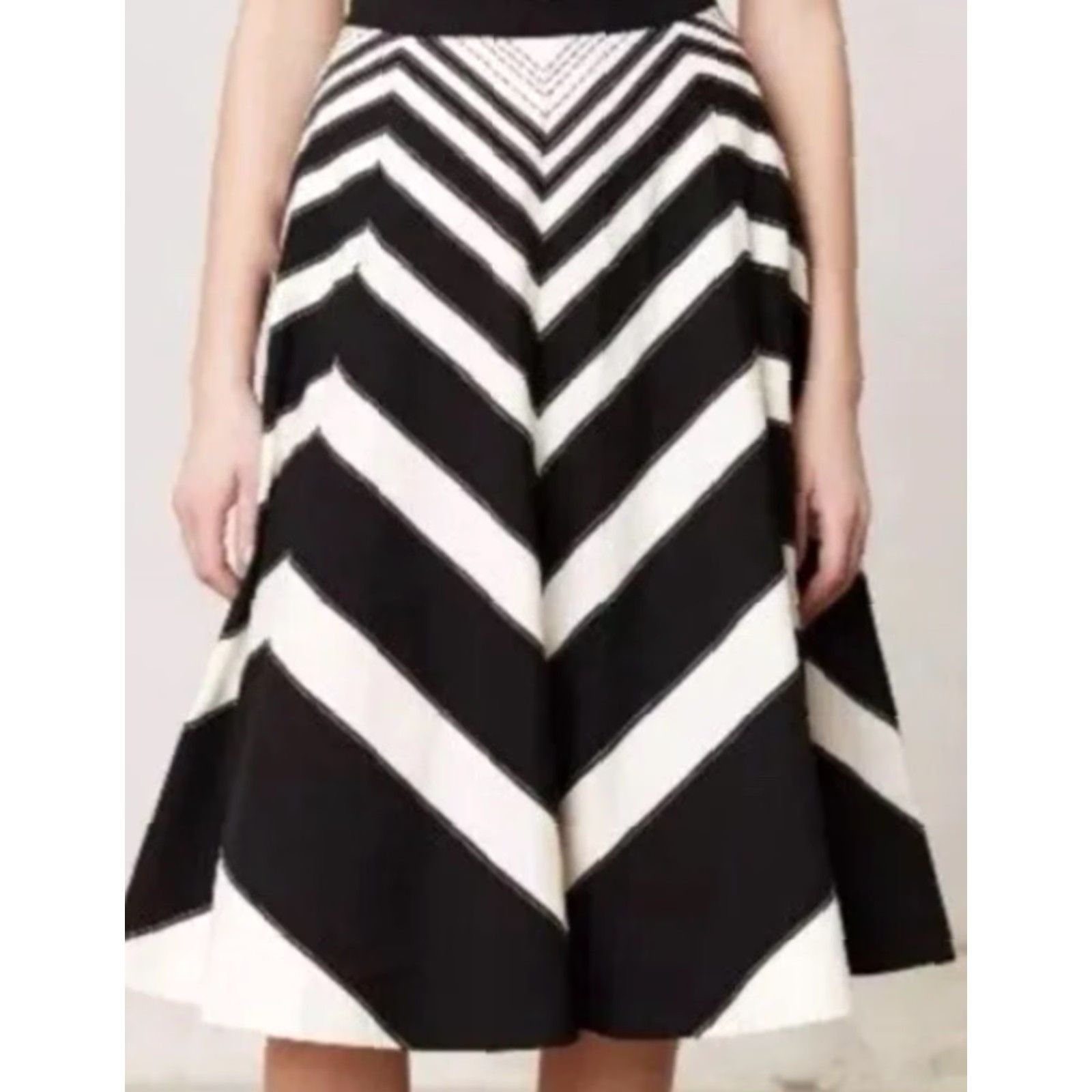 Vintage MEADOW RUE Waverly Chevron Midi Skirt Black Ivory POCKETS Sz 4 Woman Calf-Length A-Line Cotton Polyester Lined Embroidered Patchwork Zipper Size 27" / US 4 / IT 40 - 2 Thumbnail
