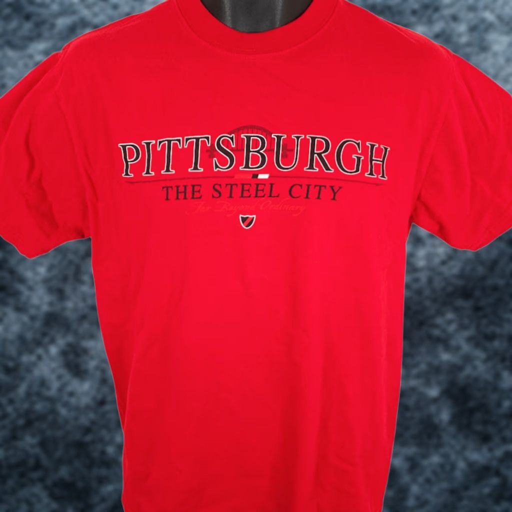 Vintage VINTAGE Perrin Pittsburgh T Shirt Mens M Red 90s Y2K The Steel City Pittsburgh Travel Souvenir 1990s Mens T-Shirt Size US M / EU 48-50 / 2 - 1 Thumbnail