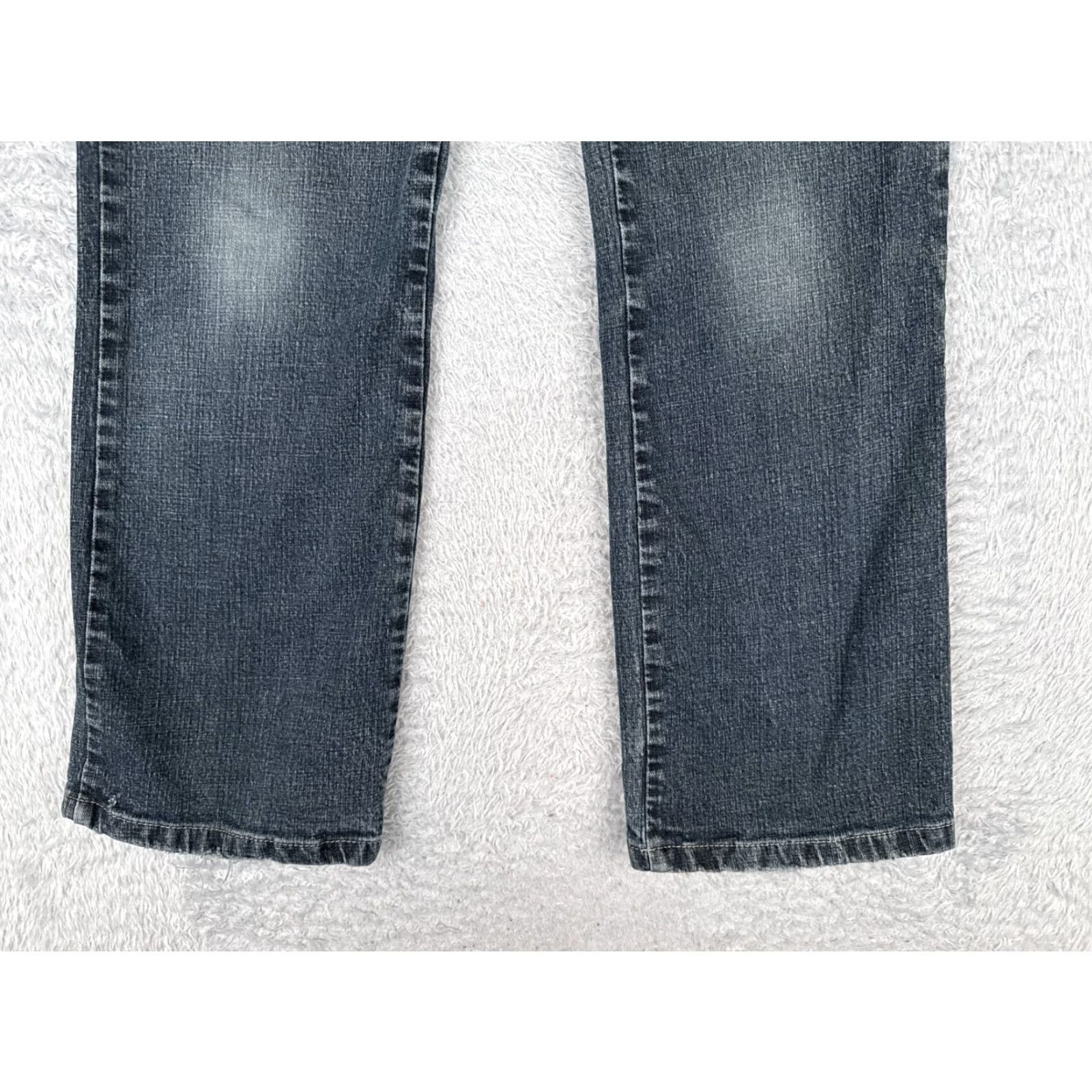 Vintage Cabi Jeans Women 8 Blue Denim Straight Mid Rise Cotton Blend 29x29 Modern Wash 29in Inseam 5-Pocket Design Womens Jeans Autumn Spring Summer Winter Size 30" / US 8 / IT 44 - 2 Thumbnail