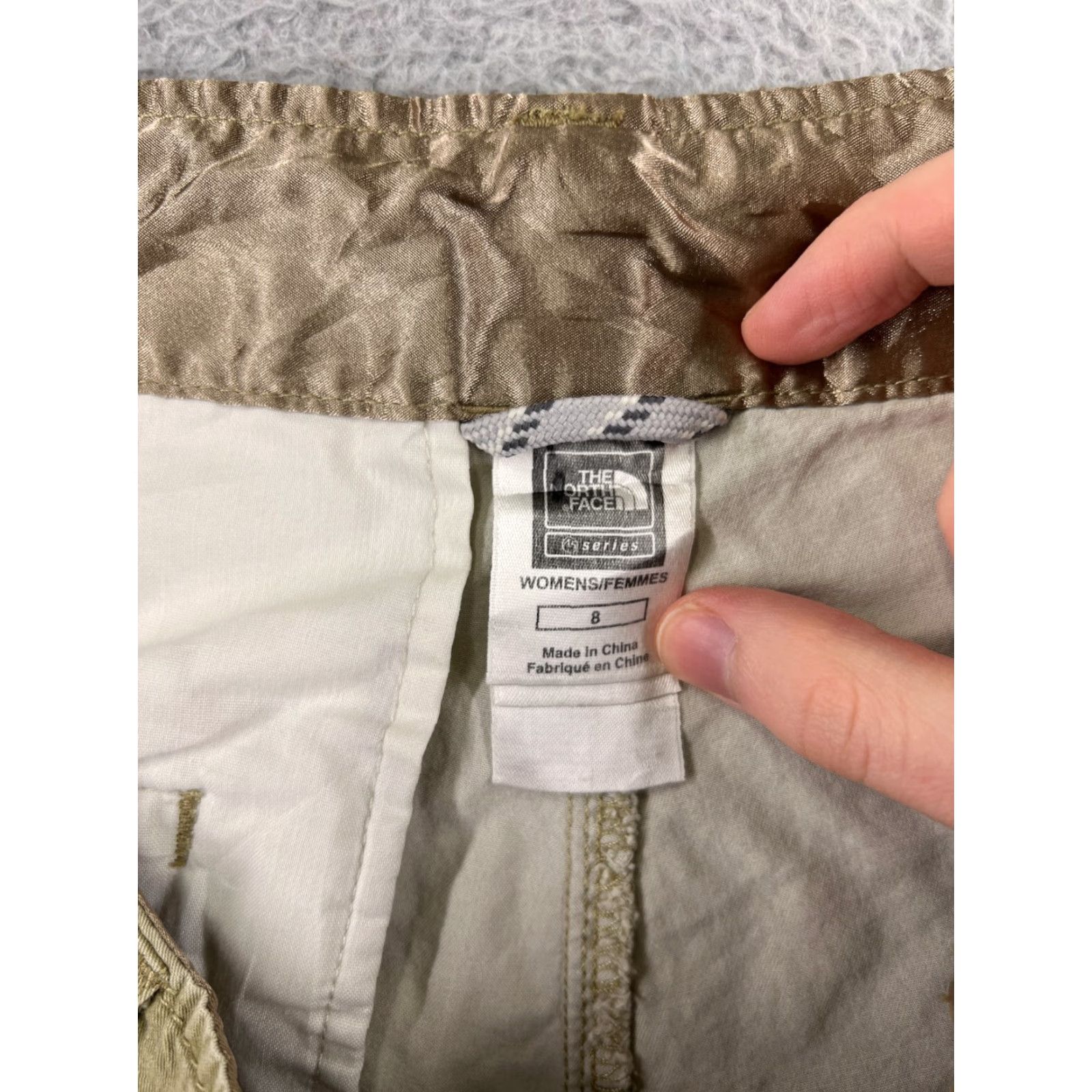 The North Face The North Face Shorts Womens 8 Beige Floral Embroidered Cotton Blend Buckles Size 30" / US 8 / IT 44 - 3 Thumbnail