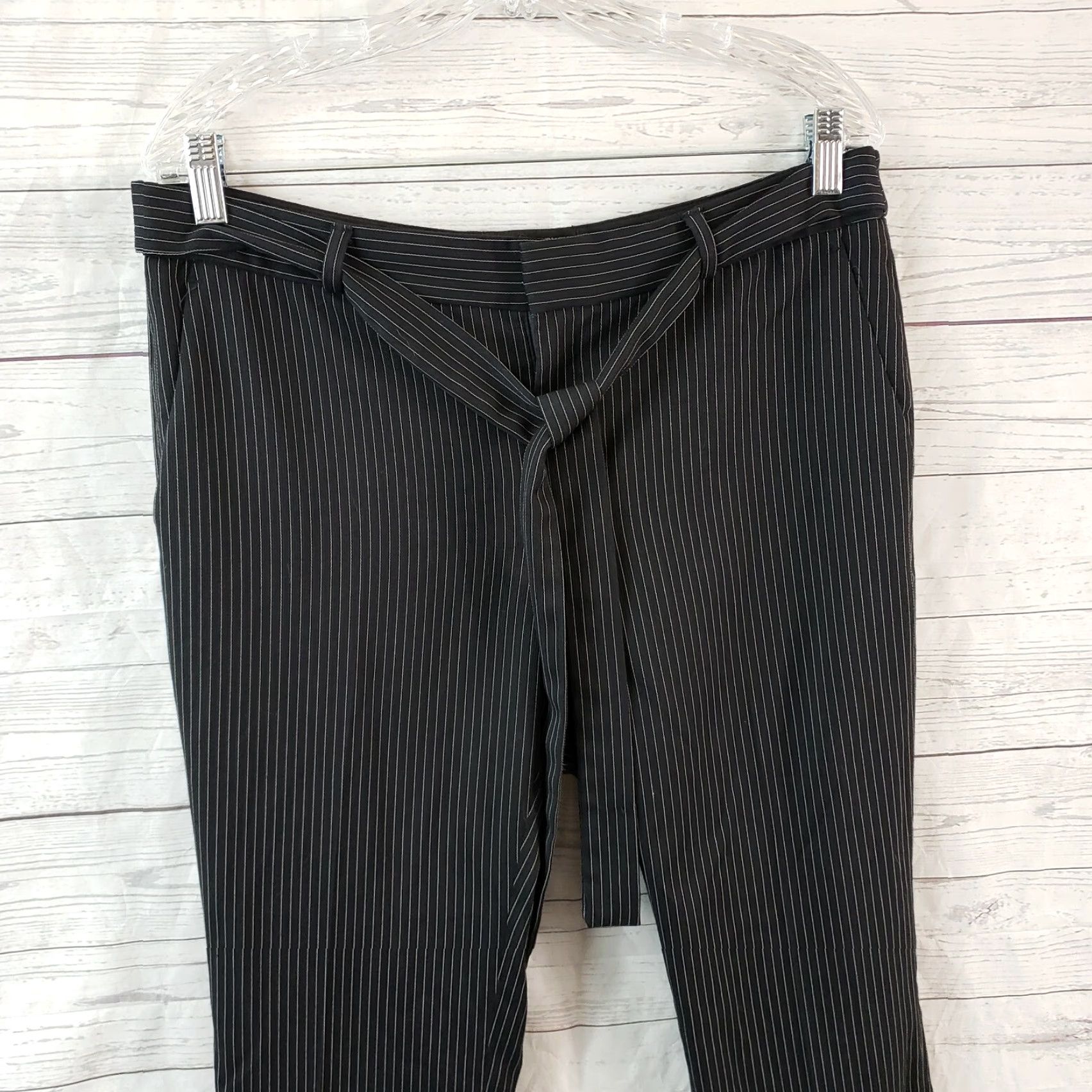 Banana Republic Banana Republic Women Cropped Pants Sz 10 Black White Pin Stripe Belted Avery Size 32" / US 10 / IT 46 - 2 Thumbnail