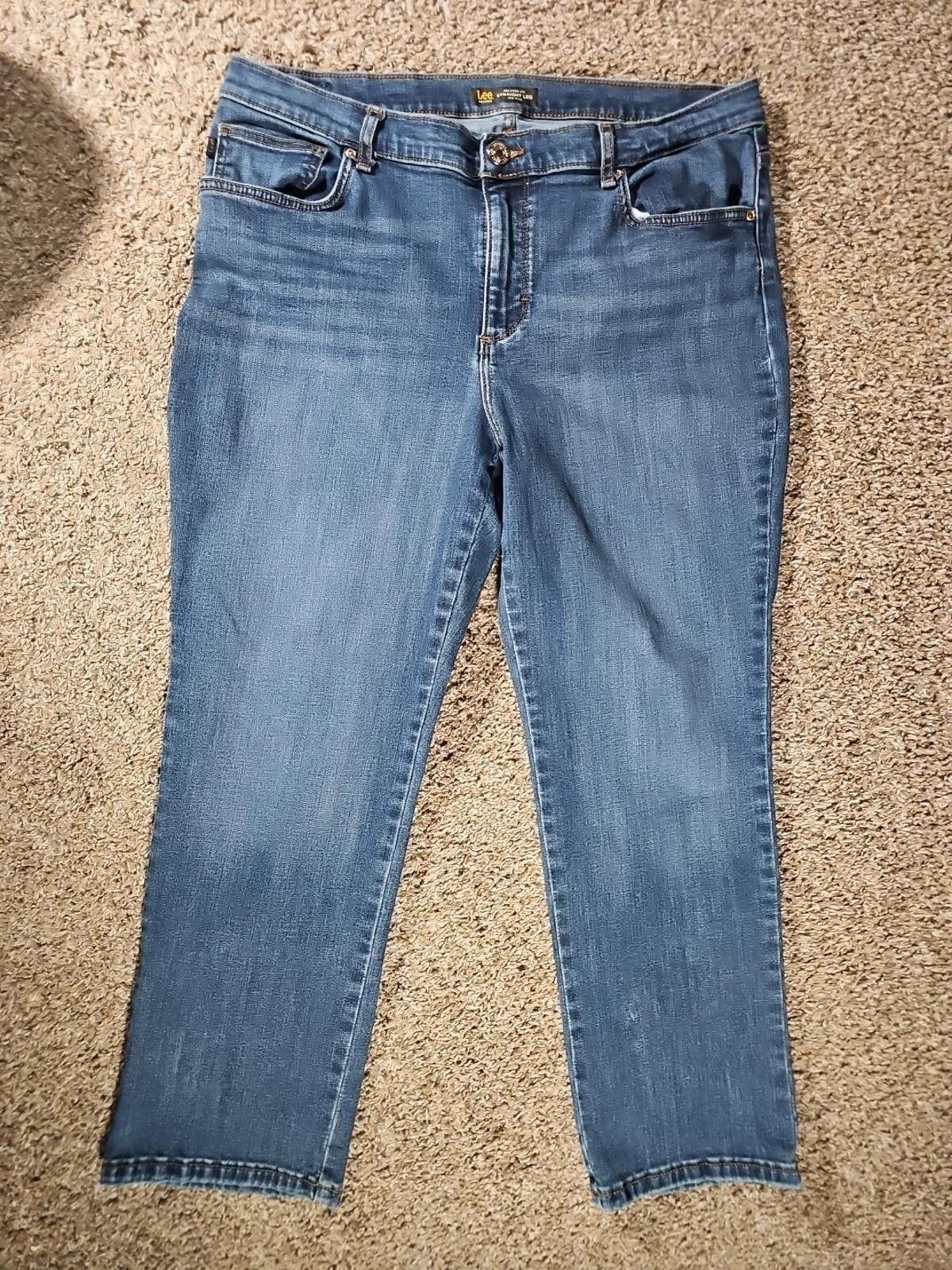 Lee Lee Relaxed Fit Straight Leg Midrise 14 Petite Size 36" / US 14 / IT 50 - 1 Thumbnail