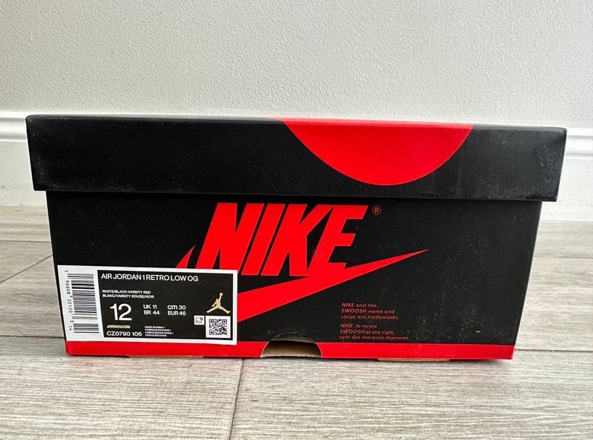 Jordan Brand Jordan 1 Retro Low OG Black Toe White Black Varsity Red 12 Size US 12 / EU 45 - 11 Thumbnail