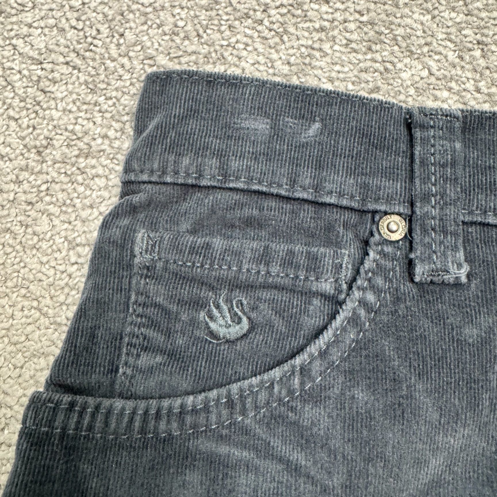 Gloria Vanderbilt Gloria Vanderbilt Amanda Corduroy Straight Leg Pants Womens 6 Short Nay Blue Size 28" / US 6 / IT 42 - 6 Thumbnail