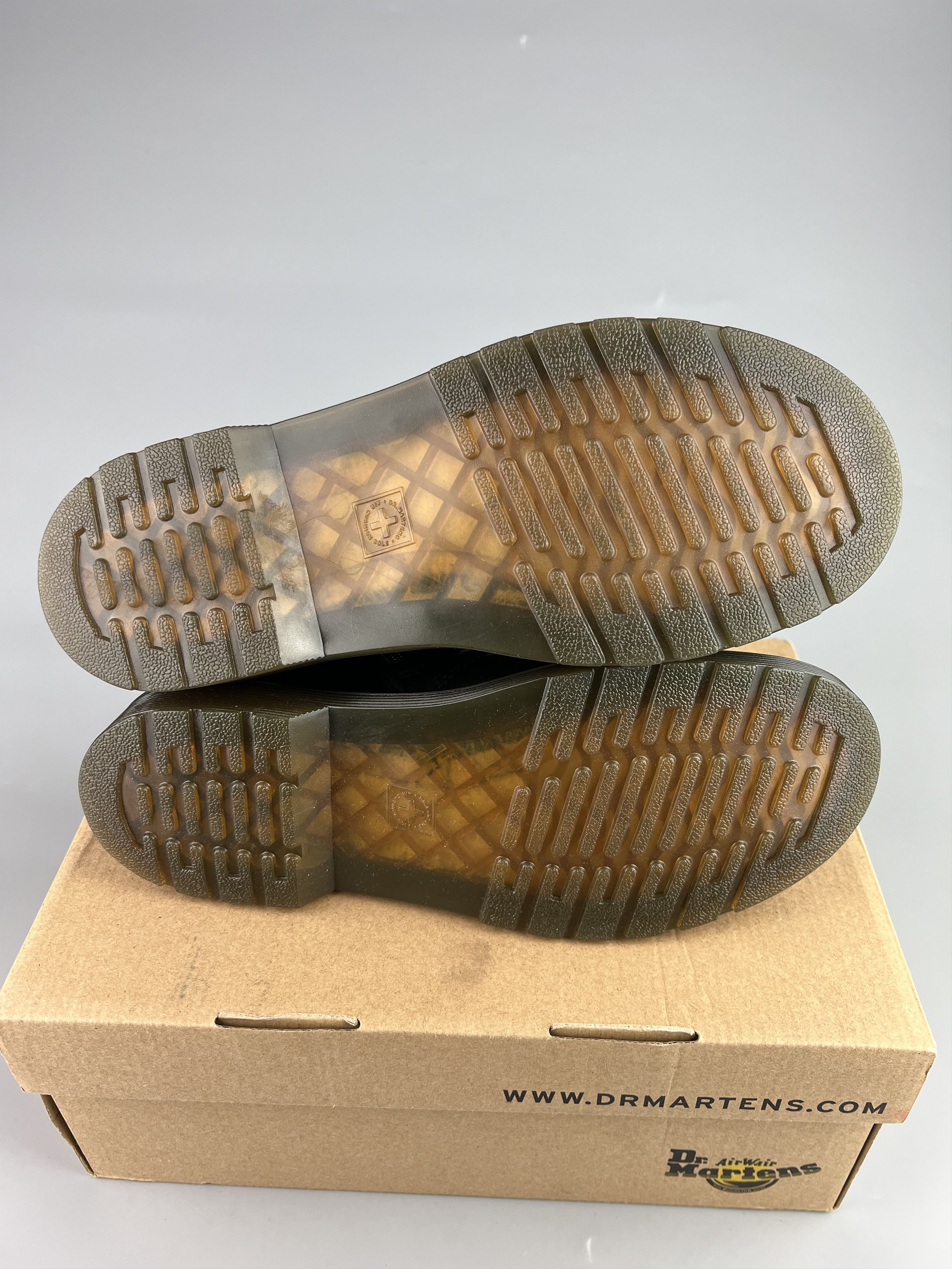 Dr. Martens Dr.Martens 2976 Women's Black Chelsea Boots US7 UK5 EU38 Size US 7 / IT 37 - 6 Thumbnail