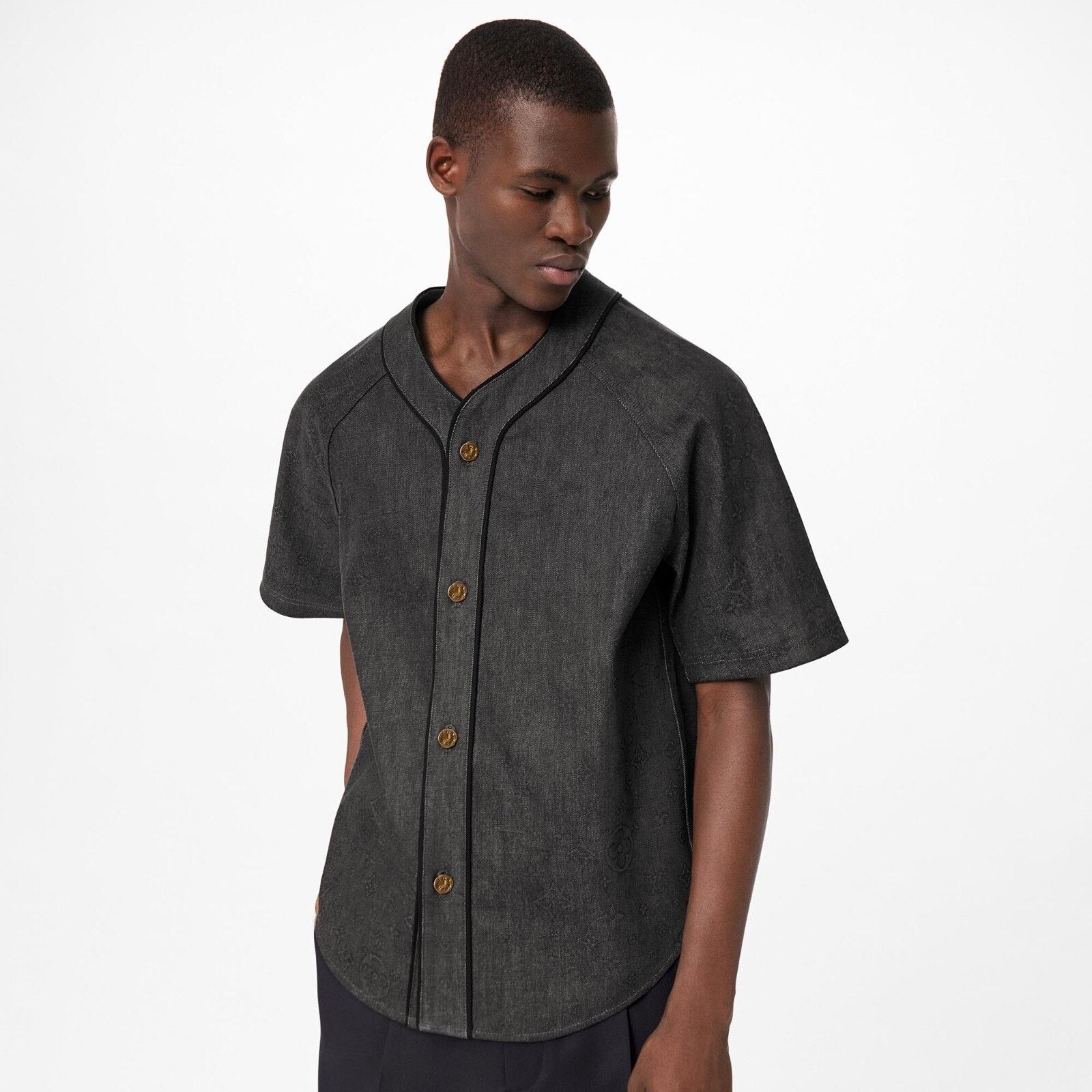 Louis Vuitton Louis Vuitton Black Embossed Monogram Logo Baseball Shirt Size US L / EU 52-54 / 3 - 4 Thumbnail