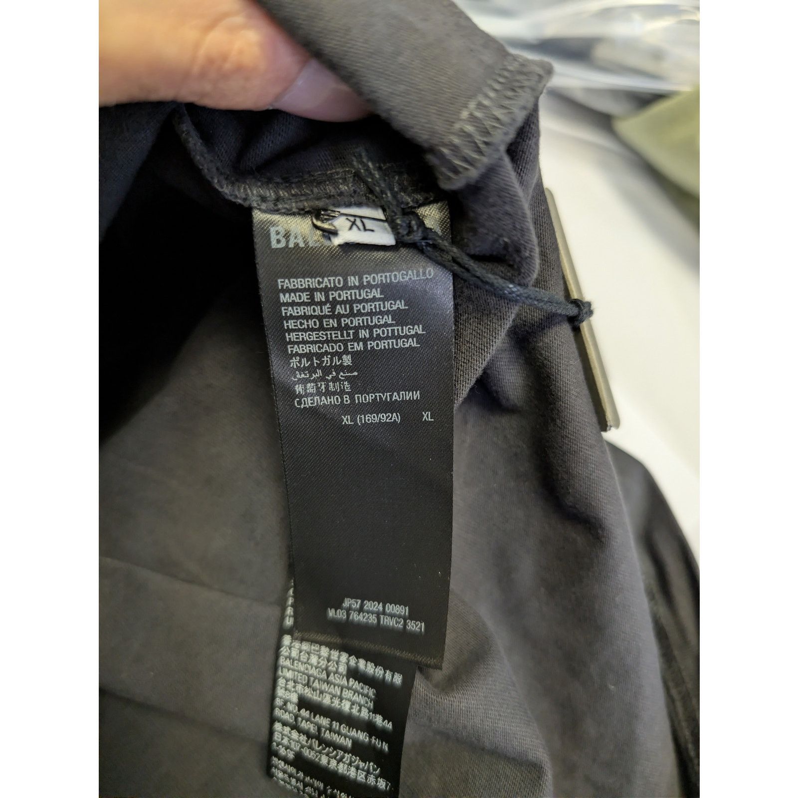 Balenciaga o1rshd1 Men's Loop Sports Icon T-Shirt in Black Size US XL / EU 56 / 4 - 16 Thumbnail