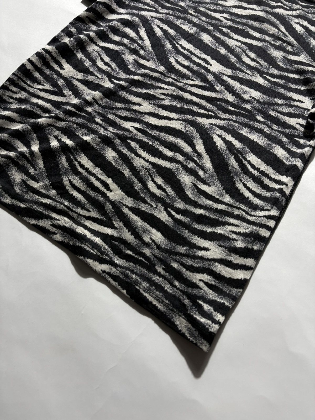 Jean Paul Gaultier 90’s JEAN PAUL GAULTIER HOMME ZEBRA PATTERN SHIRT Size US S / EU 44-46 / 1 - 4 Thumbnail