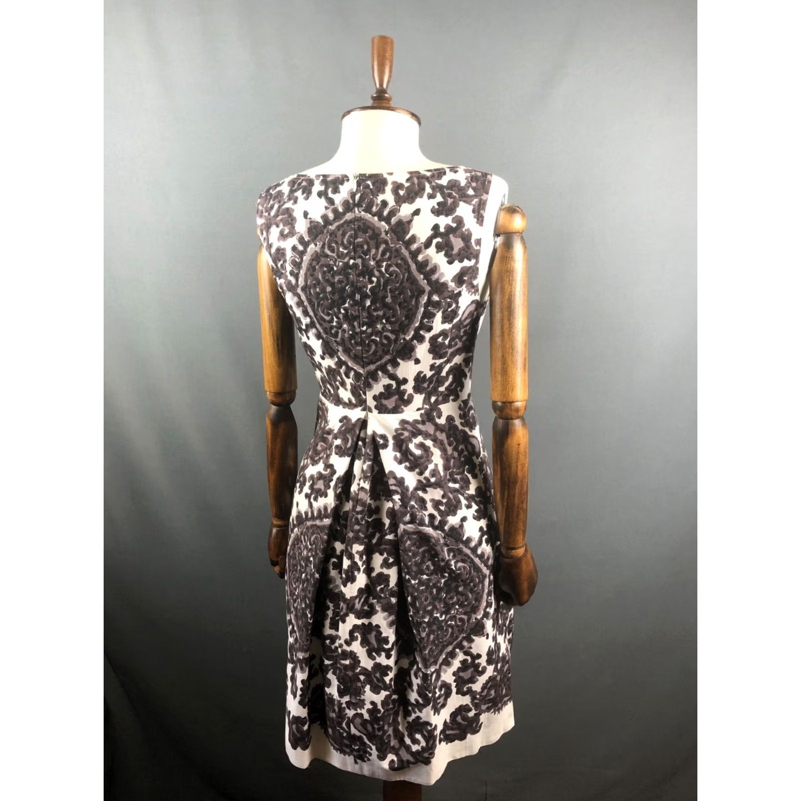 Sportmax Sportmax Women's Sleeveless Dress Cotton White Floral Knee Length A-Line V-Neck 8 USA/Shipped Worldwide Size M / US 6-8 / IT 42-44 - 3 Thumbnail