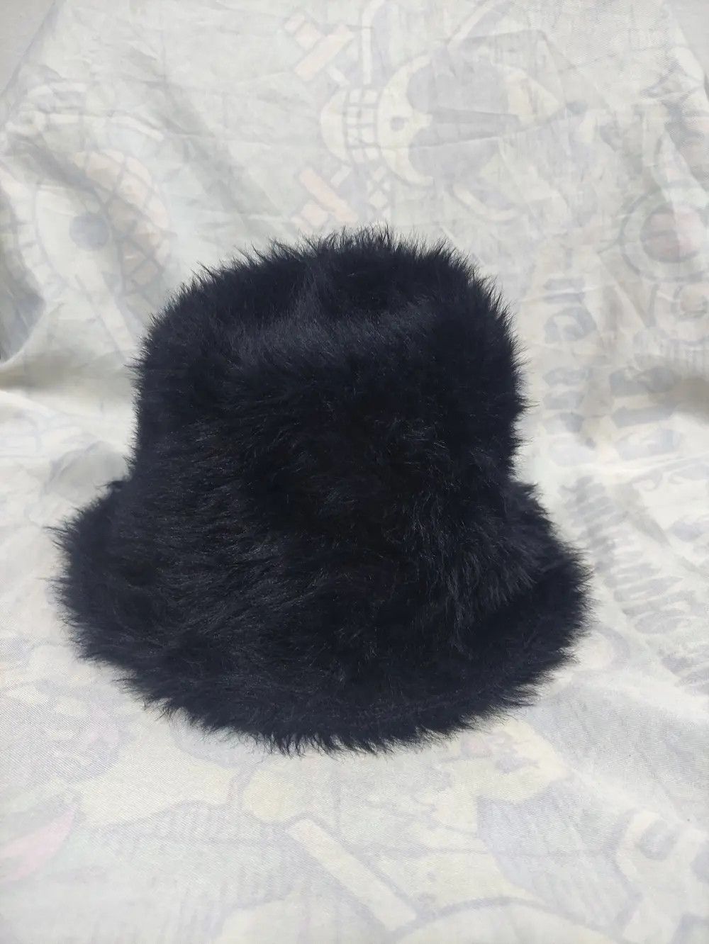 GU GU FUR MOHAIR BUCKET HAT Size ONE SIZE - 5 Thumbnail