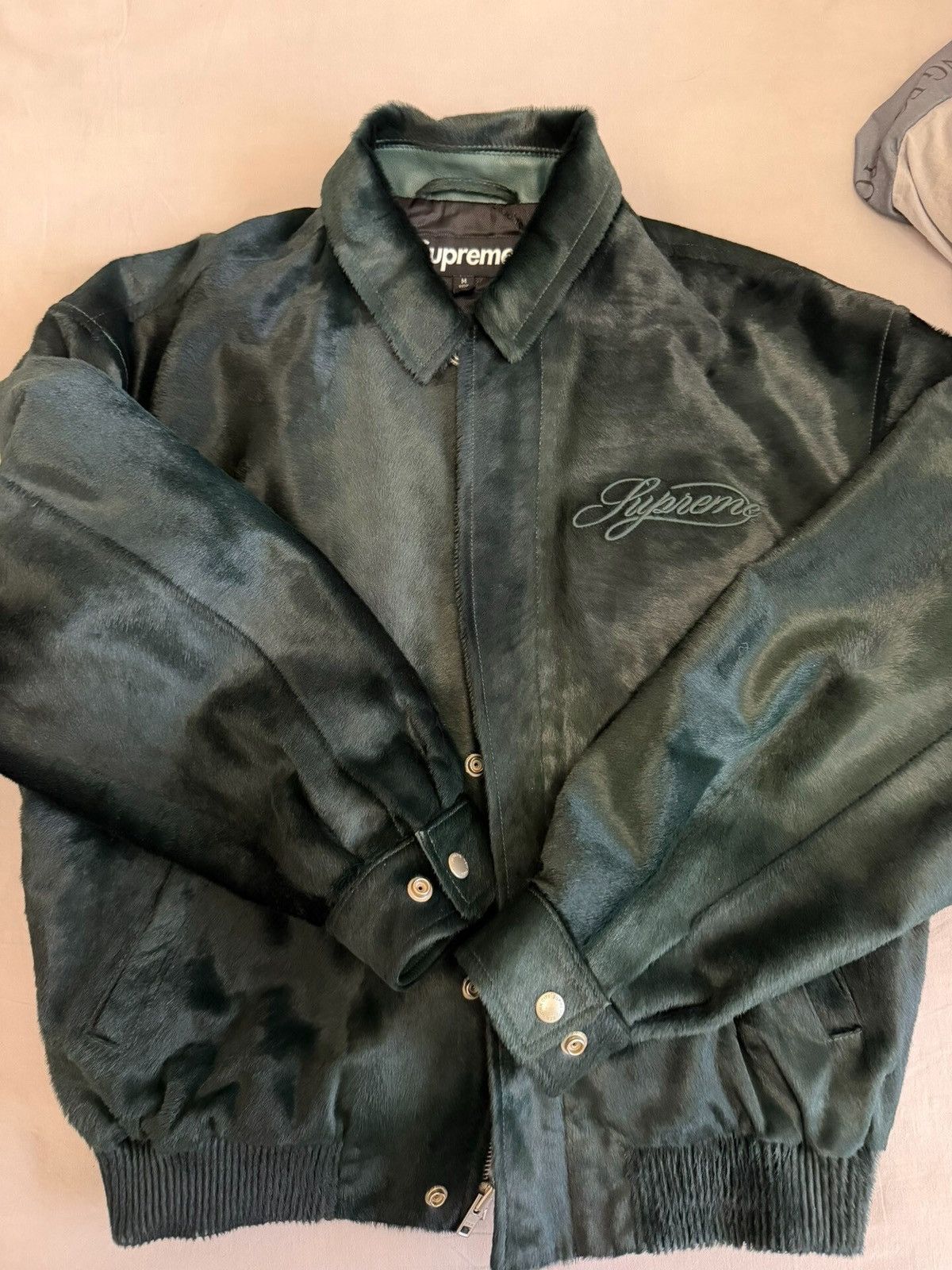 Supreme Supreme 25SS Ponyhair Varsity Jacket Green Size US M / EU 48-50 / 2 - 2 Thumbnail
