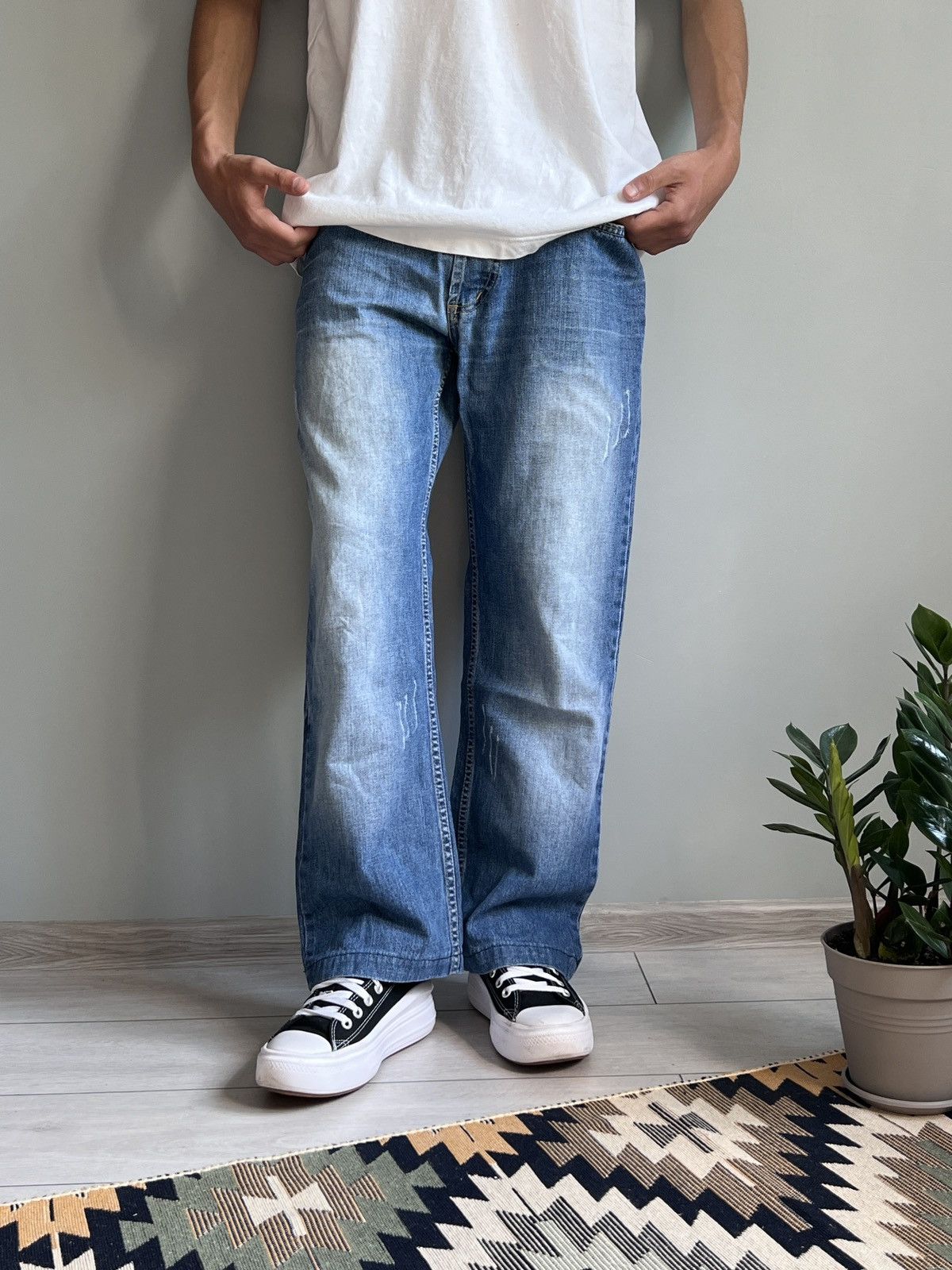Diesel × Vintage Diesel Baggy Distressed Denim Jeans Size US 32 / EU 48 - 5 Thumbnail