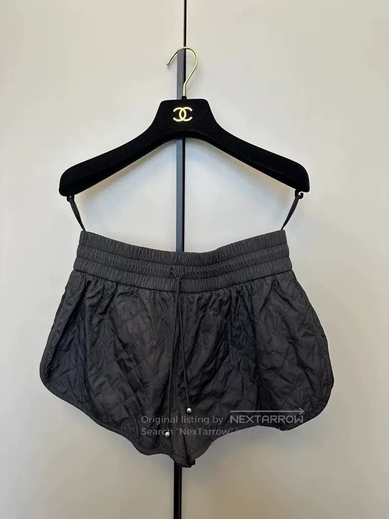Chanel Chanel Diamond checkered black drawstring elastic shorts Size 24" / US 00 / IT 34 - 1 Thumbnail
