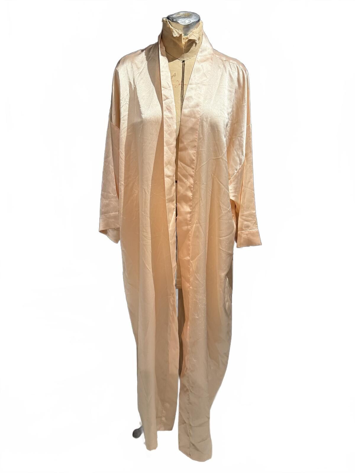 Christian Dior Monsieur Christian Dior Long Blush Pink Satin Robe Peignoir Size ONE SIZE - 1 Thumbnail
