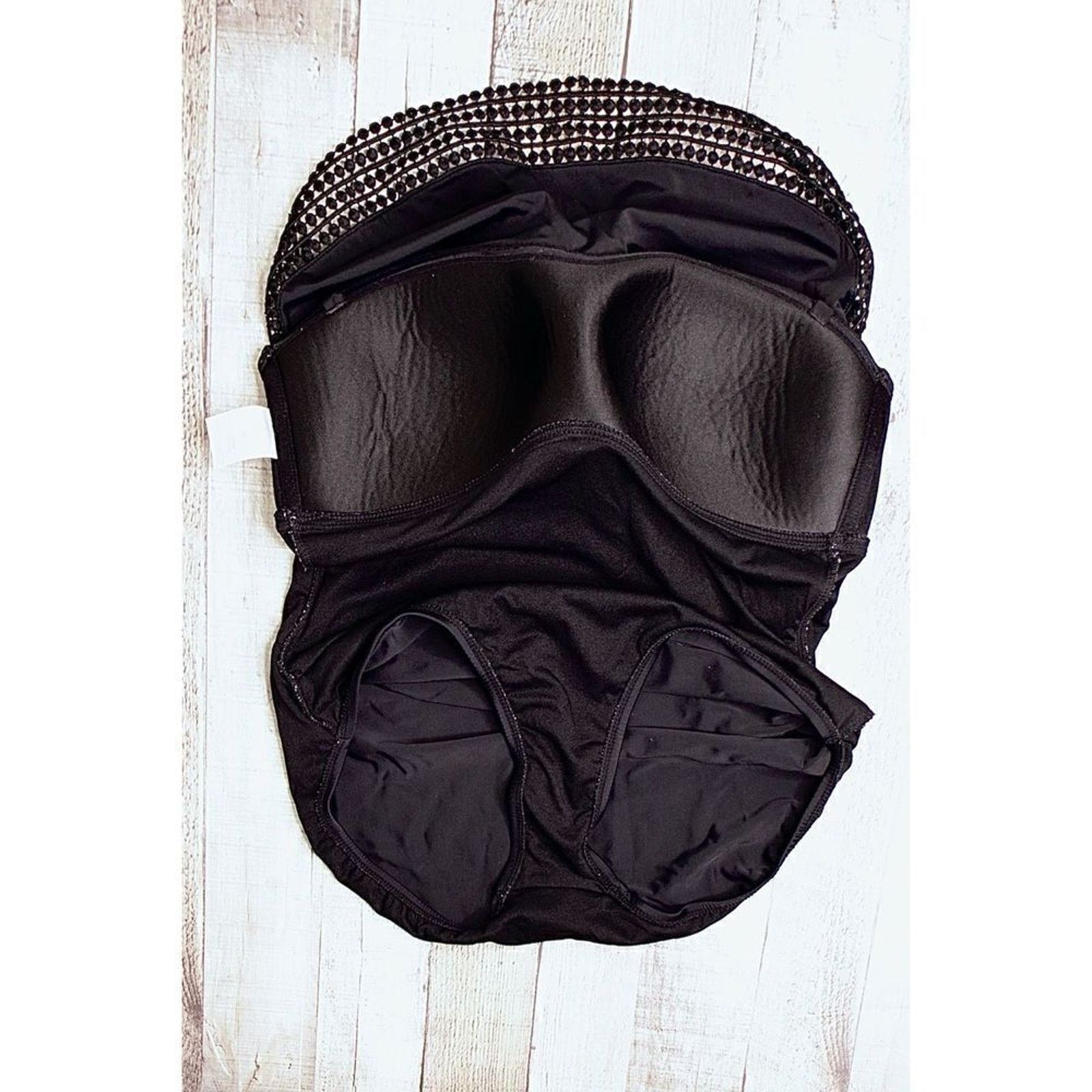Other Kona Sol Black Crochet Ruffled 1pc Swimsuit MEDIUM Vacation Size M / US 6-8 / IT 42-44 - 8 Thumbnail