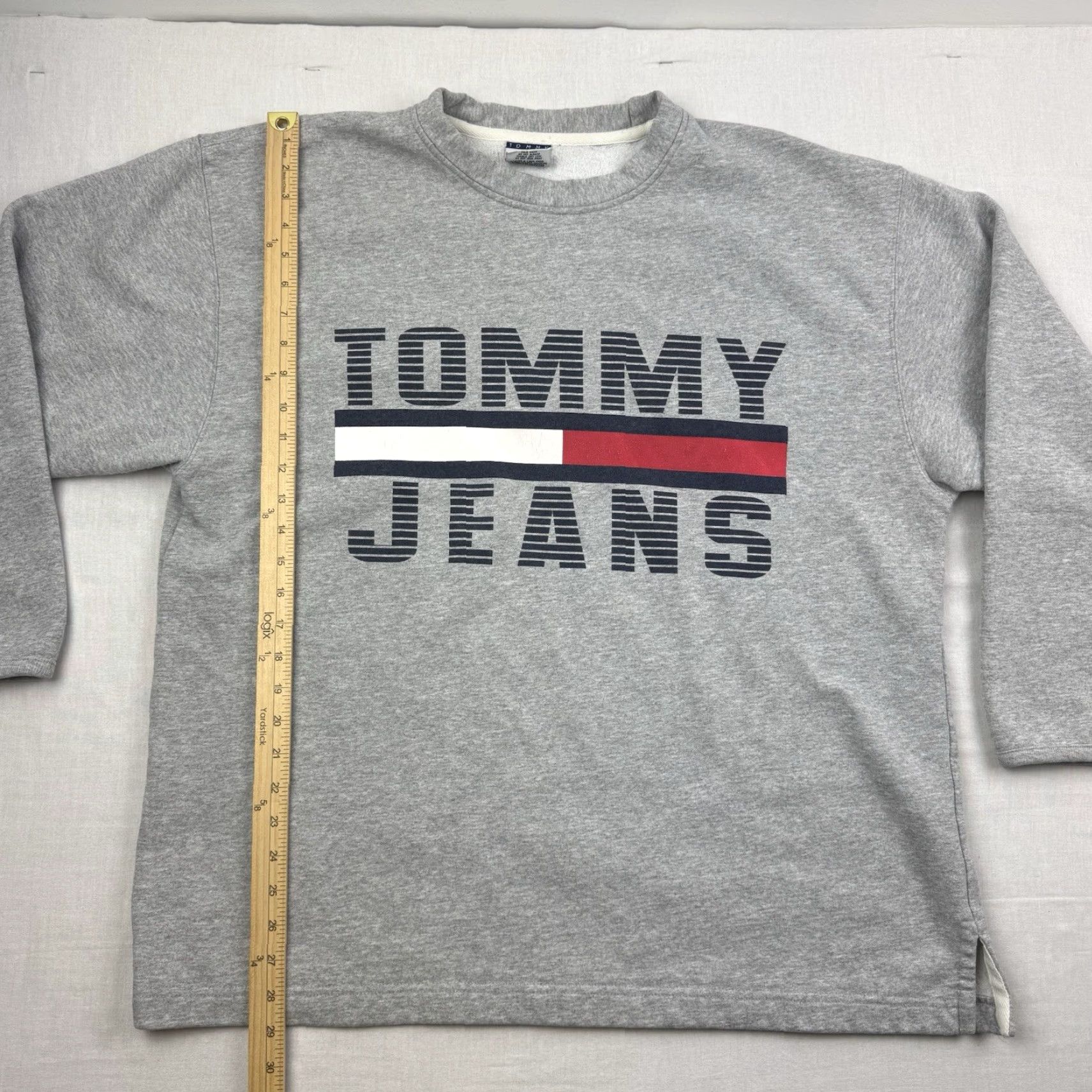 Tommy Hilfiger VINTAGE Tommy Jeans Sweatshirt Men L Gray Logo 90s USA Tommy Hilfiger Pull-over Crew Neck Size US L / EU 52-54 / 3 - 7 Thumbnail