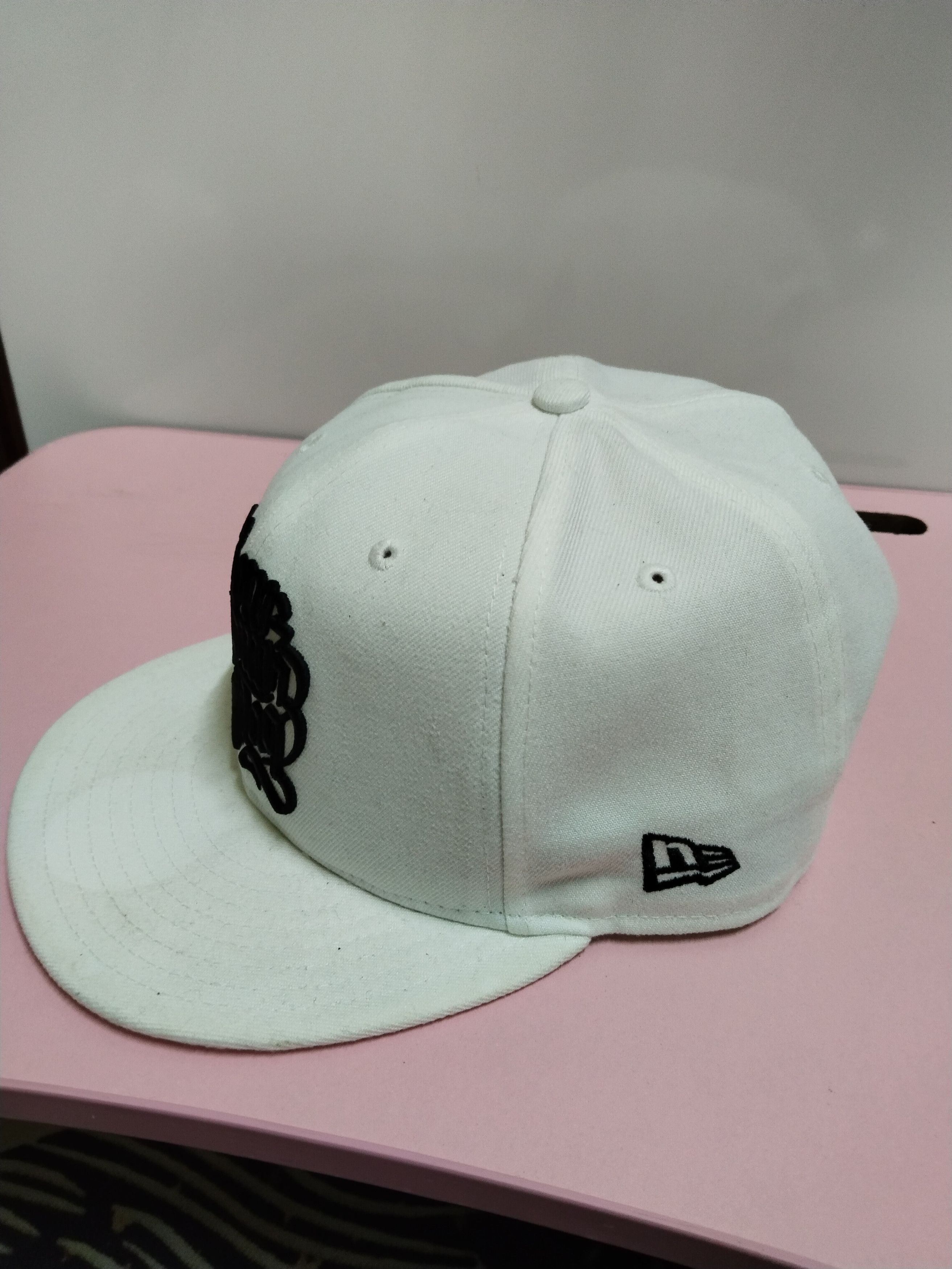 Buddha to Buddha × New Era SCRIPT PRAYING BUDDHA NEW ERA CAP Size ONE SIZE - 3 Thumbnail
