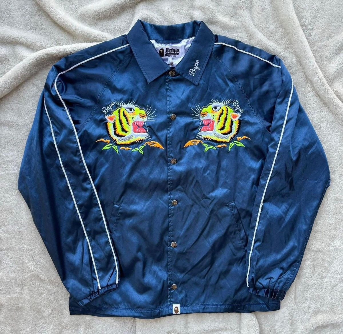Bape Bape Silk Blue Embroidered Tiger Coach Jacket Size US L / EU 52-54 / 3 - 1 Thumbnail