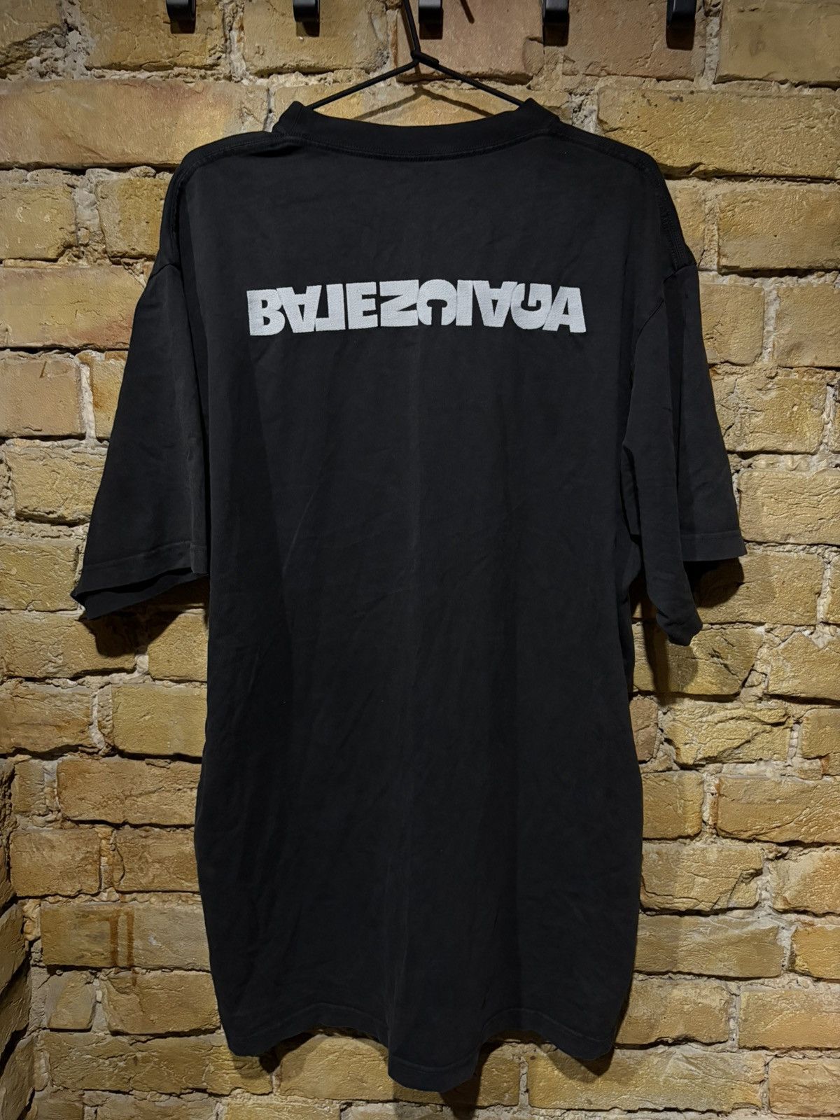 Balenciaga balenciaga logo tshirt Size US XL / EU 56 / 4 - 2 Thumbnail