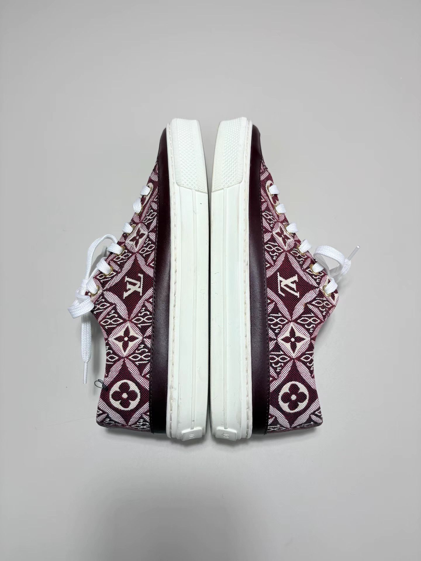 Louis Vuitton LV Burgundy 1854 Logo Low-Top Sneakers Size US 6 / IT 36 - 5 Thumbnail