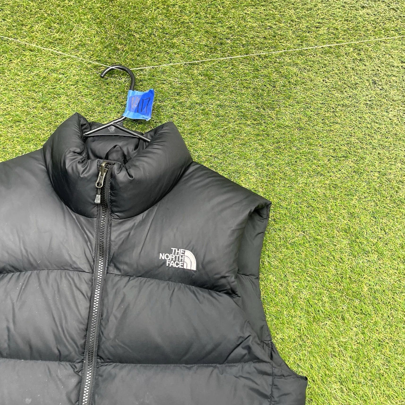 The North Face VINTAGE The North Face Nuptse Vest Mens M 700 Goose Down Black Zipper Puffer Jacket Outdoor Hiking Retro Size US M / EU 48-50 / 2 - 3 Thumbnail