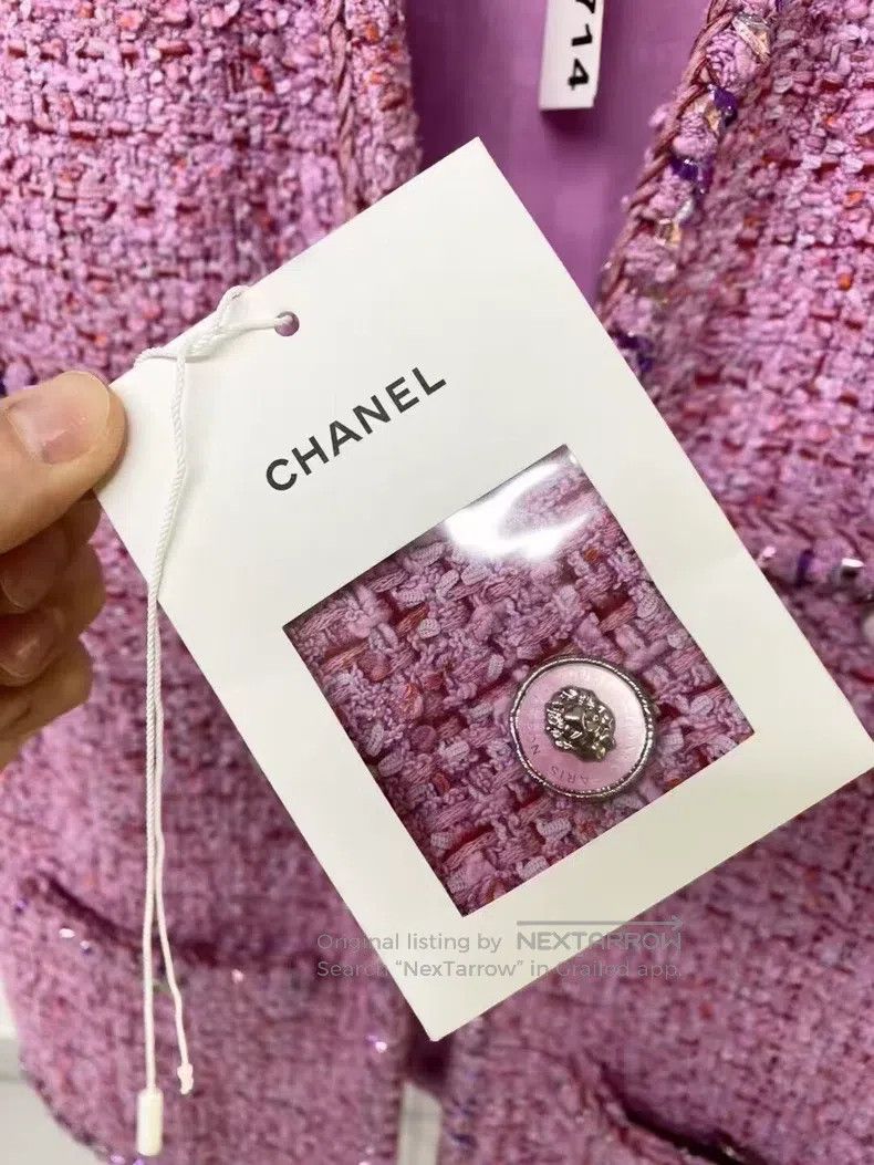 Chanel Chanel Tweed vest jacket Size XS / US 0-2 / IT 36-38 - 2 Thumbnail