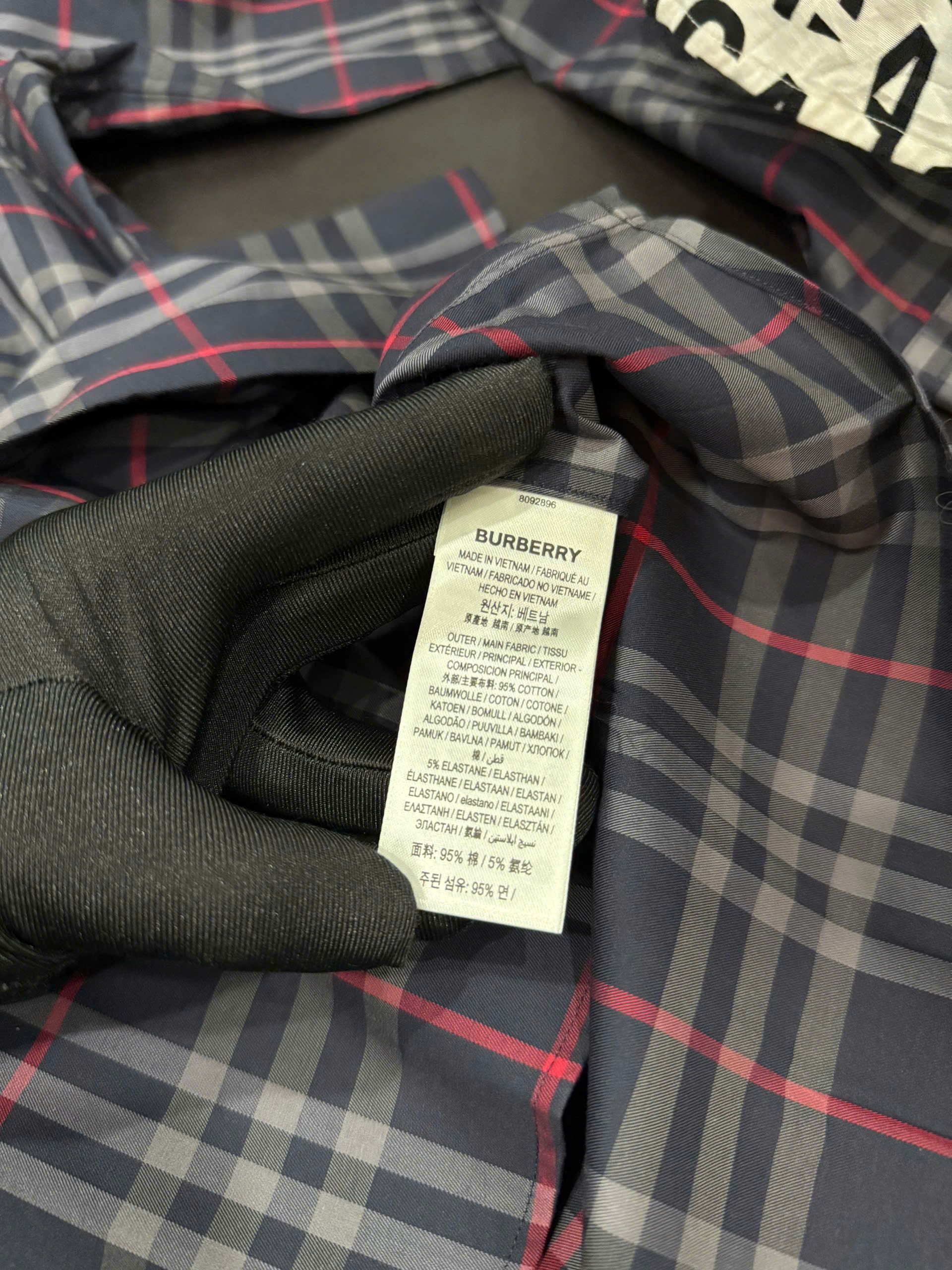 Burberry BURBERRY SHIRT Size US M / EU 48-50 / 2 - 4 Thumbnail