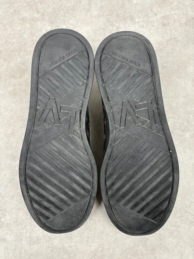 Louis Vuitton 2000s Louis Vuitton Black Canvas Monogram Skateboard Shoes Size US 8 / EU 41 - 8 Thumbnail