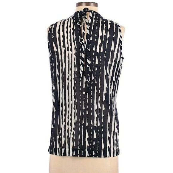 St. John St. John SoCa Cotton Sleeveless Top Sz S Navy Striped Pleate Size S / US 4 / IT 40 - 8 Thumbnail