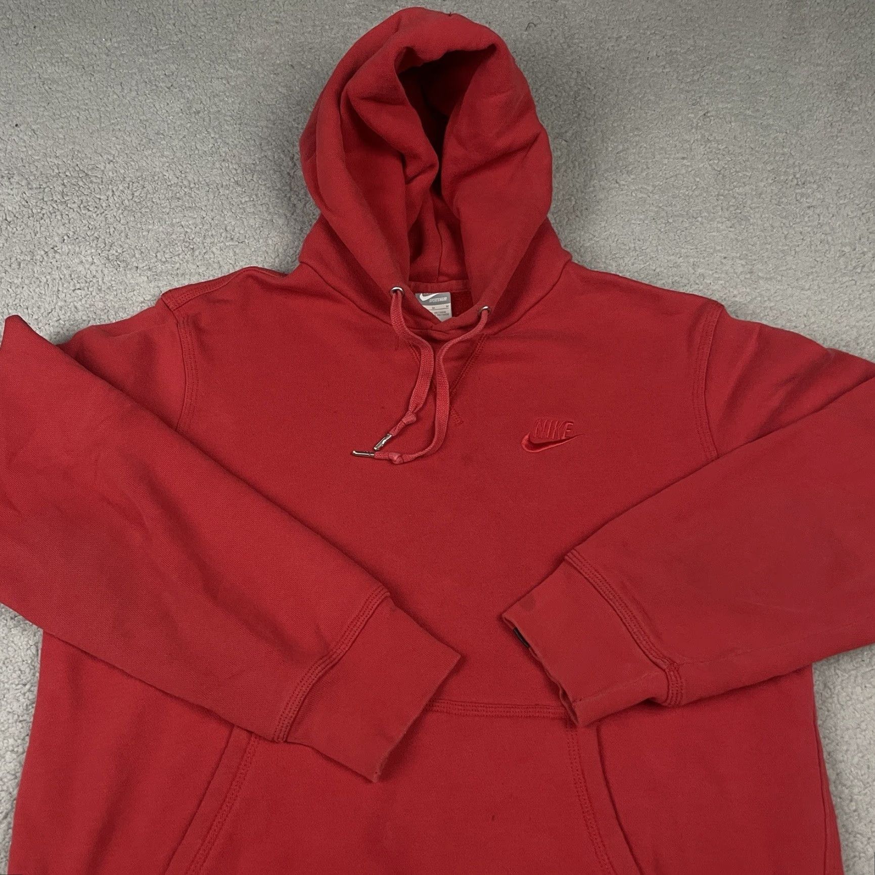 Nike VINTAGE Nike Sweatshirt Hoodie Adults M Red Embroidered Swoosh Pullover Nike Sportswear Size US M / EU 48-50 / 2 - 2 Thumbnail