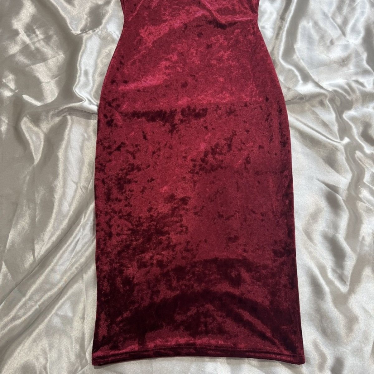 Other Red Velvet Midi Dress Size S / US 4 / IT 40 - 9 Thumbnail
