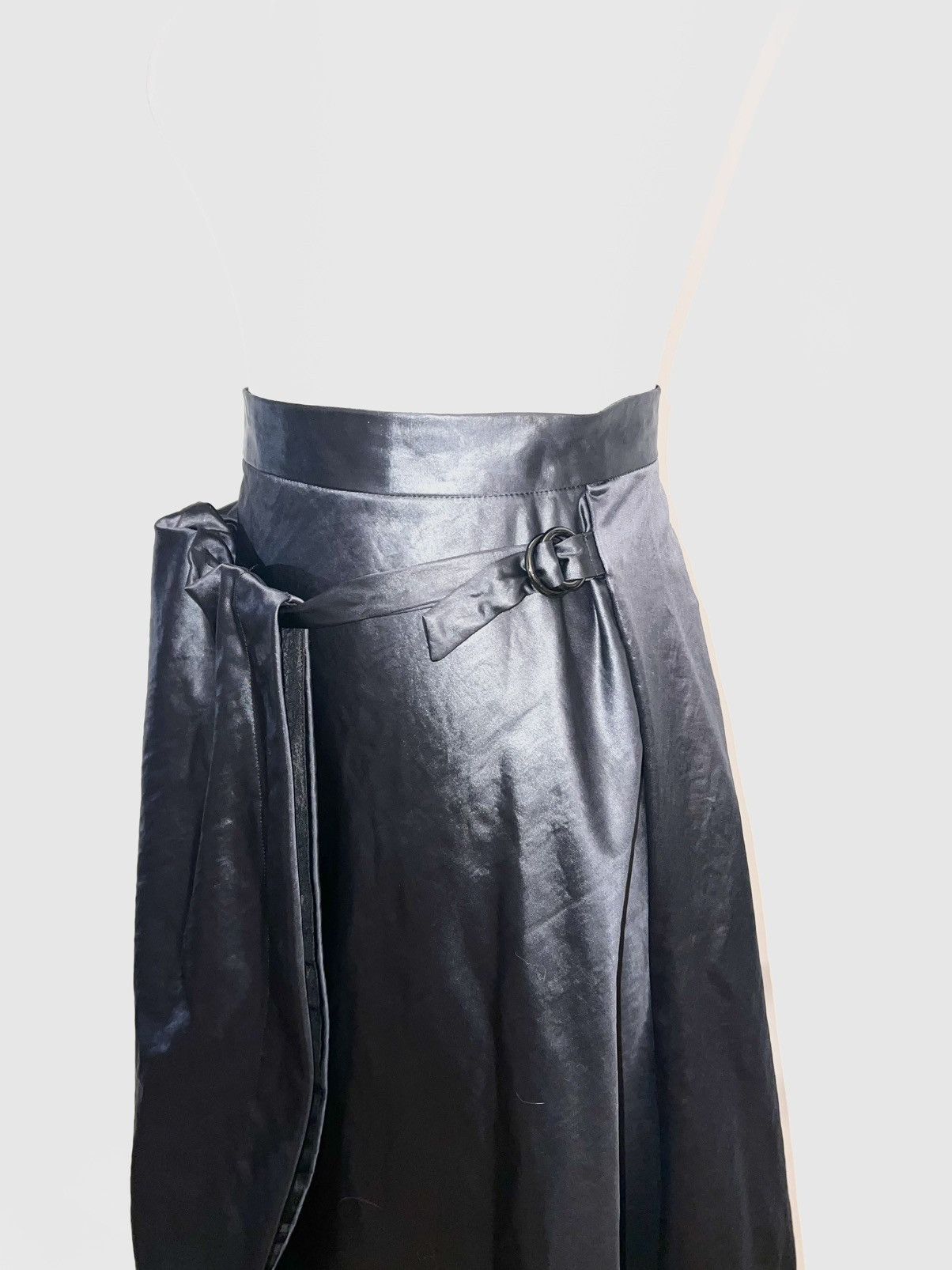 ANREALAGE Anrealage asymmetric wrap skirt in nylon with belt detail. Size 27" / US 4 / IT 40 - 8 Thumbnail
